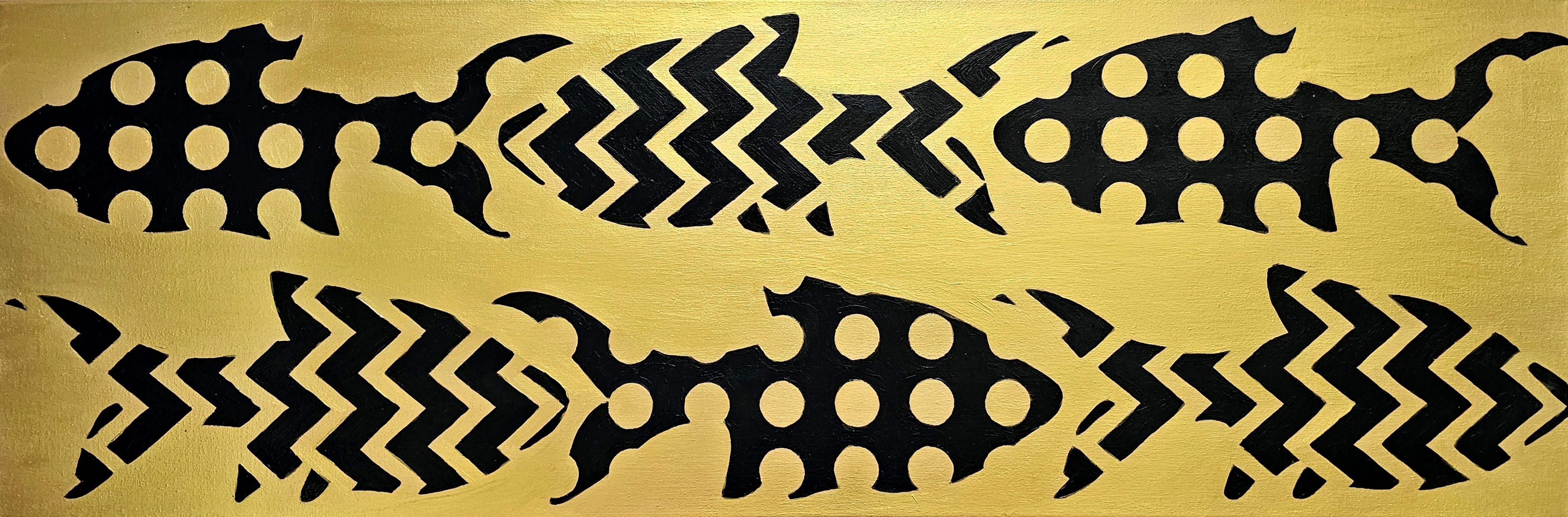 Schwarzer Fisch auf goldenem Hintergrund.