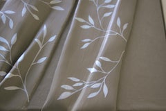 Pearlescent Drapery.        3D textured