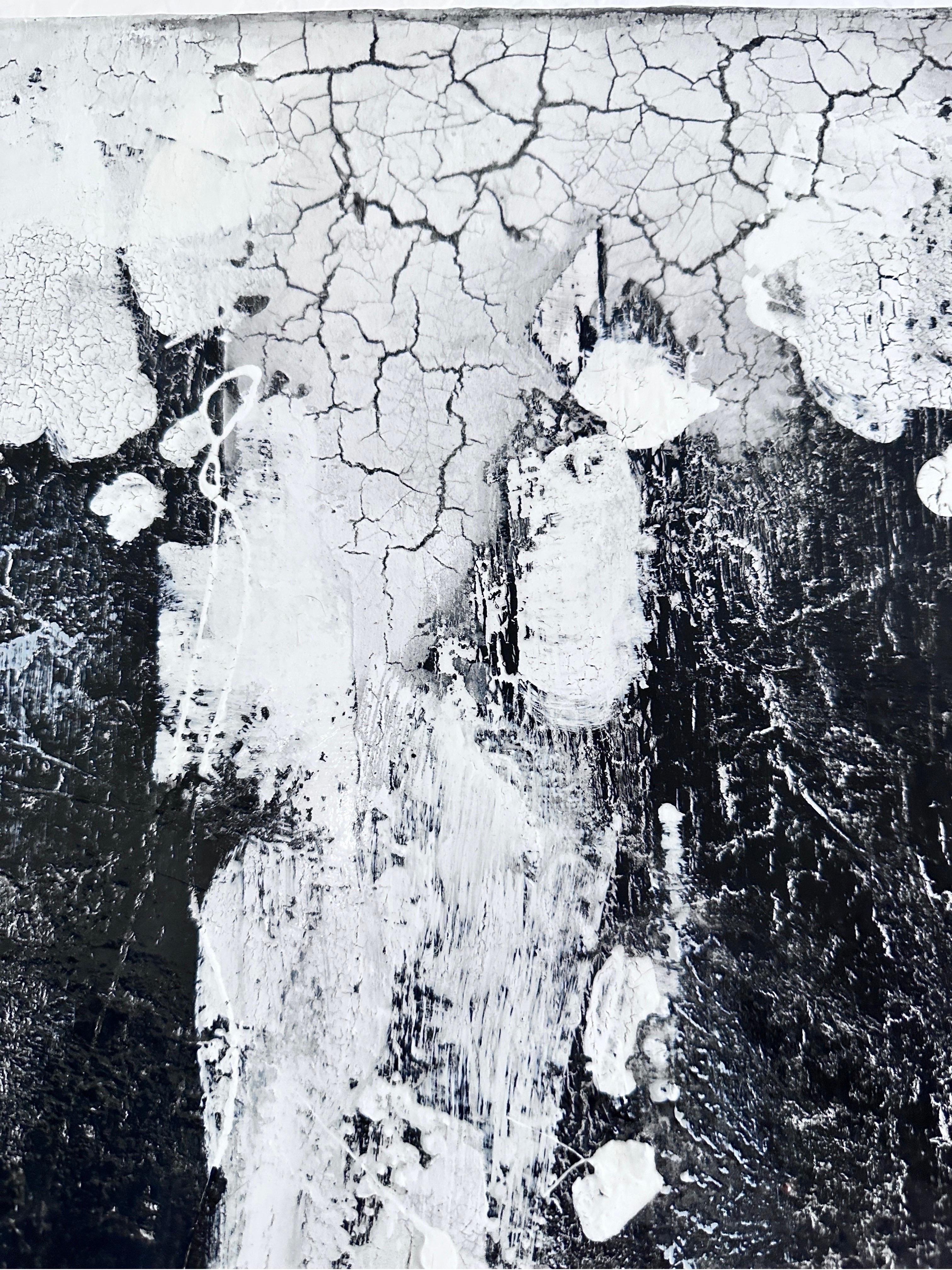 Contemporary Abstract Texture Triptychon Malerei, schwarz-weiß minimalistisch im Angebot 2