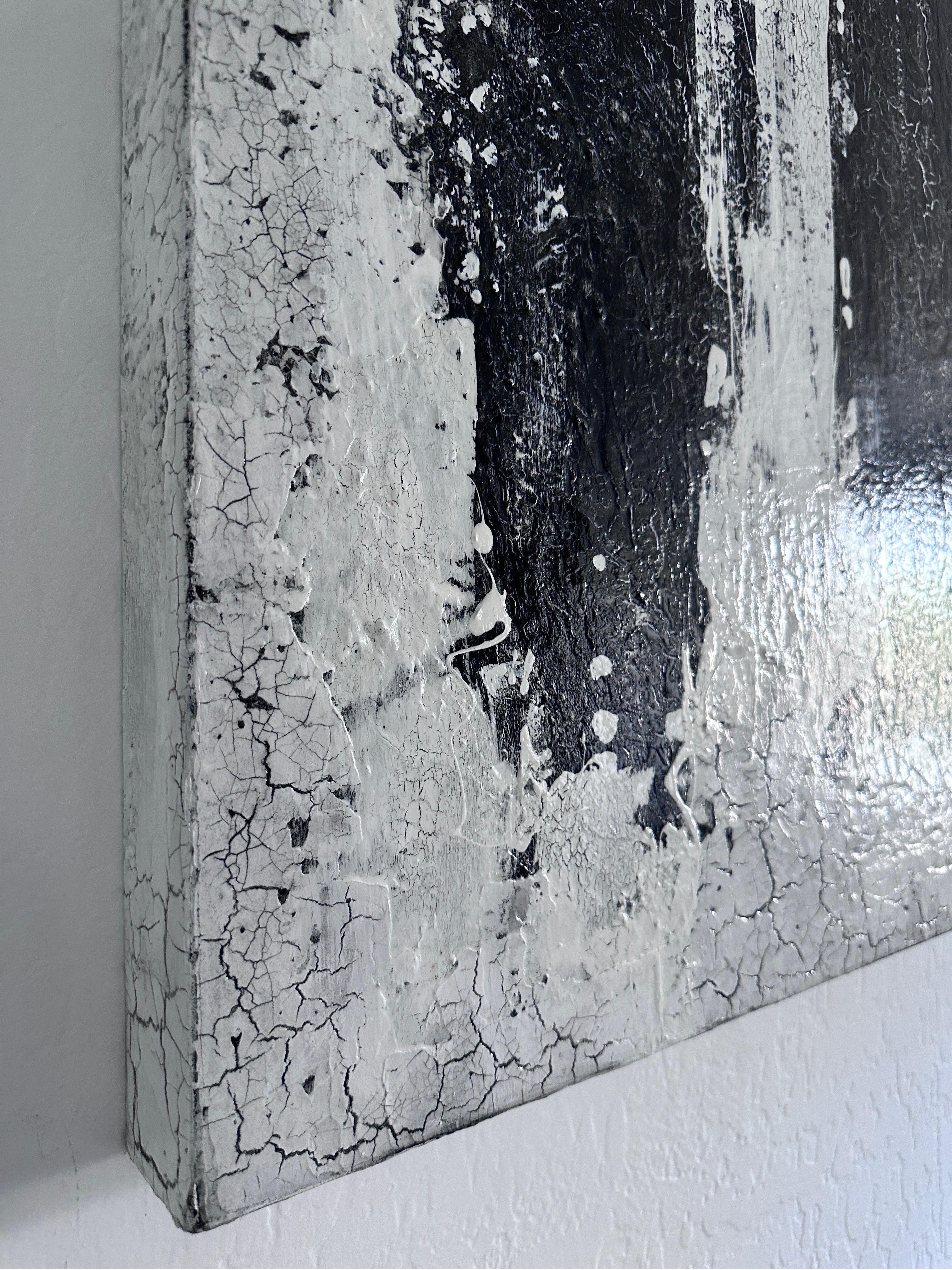 Contemporary Abstract Texture Triptychon Malerei, schwarz-weiß minimalistisch im Angebot 3