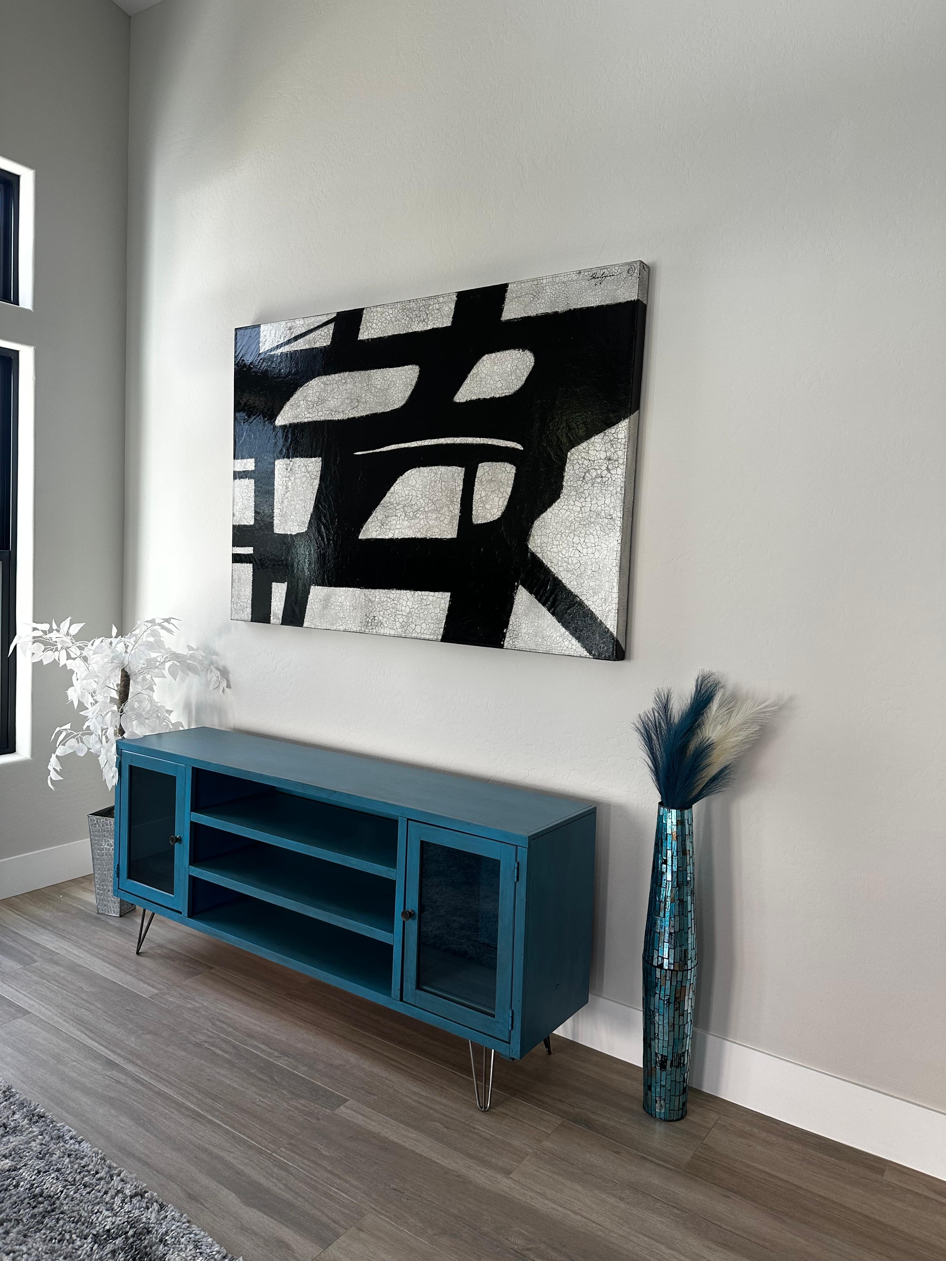 Astratto contemporaneo minimalista in bianco e nero, ispirato a Franz Kline - Painting Espressionismo astratto di Svetlana Shalygina