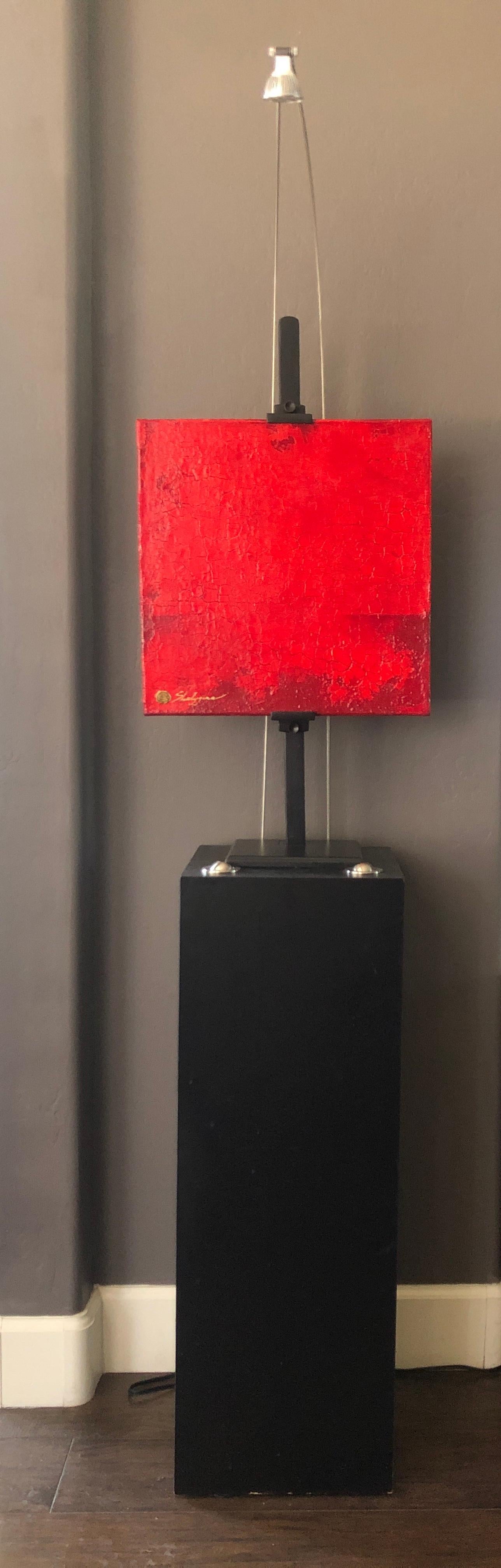 Modernes zeitgenössisches abstraktes Gemälde in Rot, monochrom, minimalistisch, 16x16  – Painting von Svetlana Shalygina