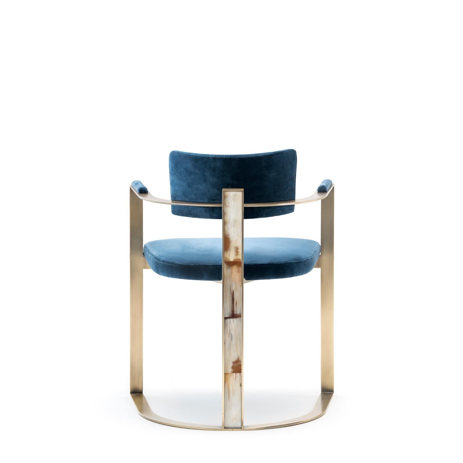 Sveva Stuhl aus Corno Italiano mit matter Oberfläche und satiniertem Metall:: Mod. 6043D im Zustand „Neu“ im Angebot in Recanati, Macerata