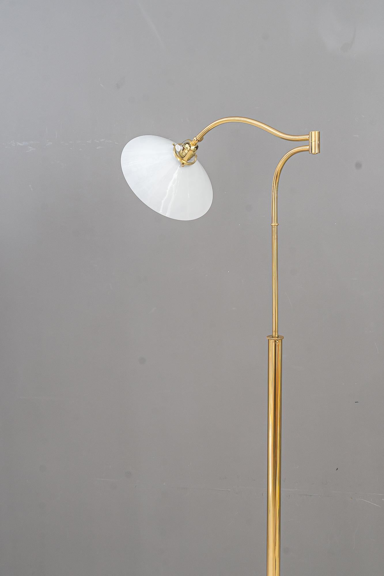 Sviweling and hight Adjustable Art Deco Floor lamp vienna around 1920s For Sale 7