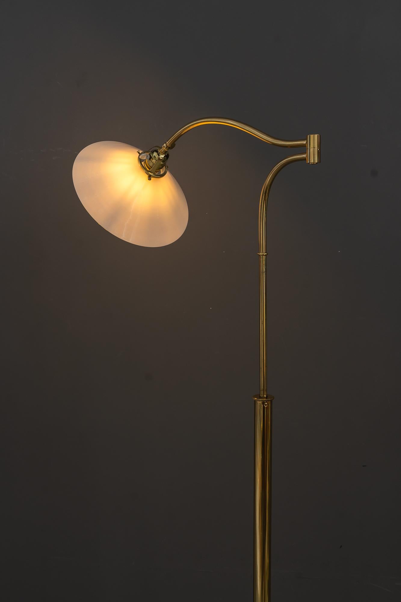 Sviweling and hight Adjustable Art Deco Floor lamp vienna around 1920s For Sale 10