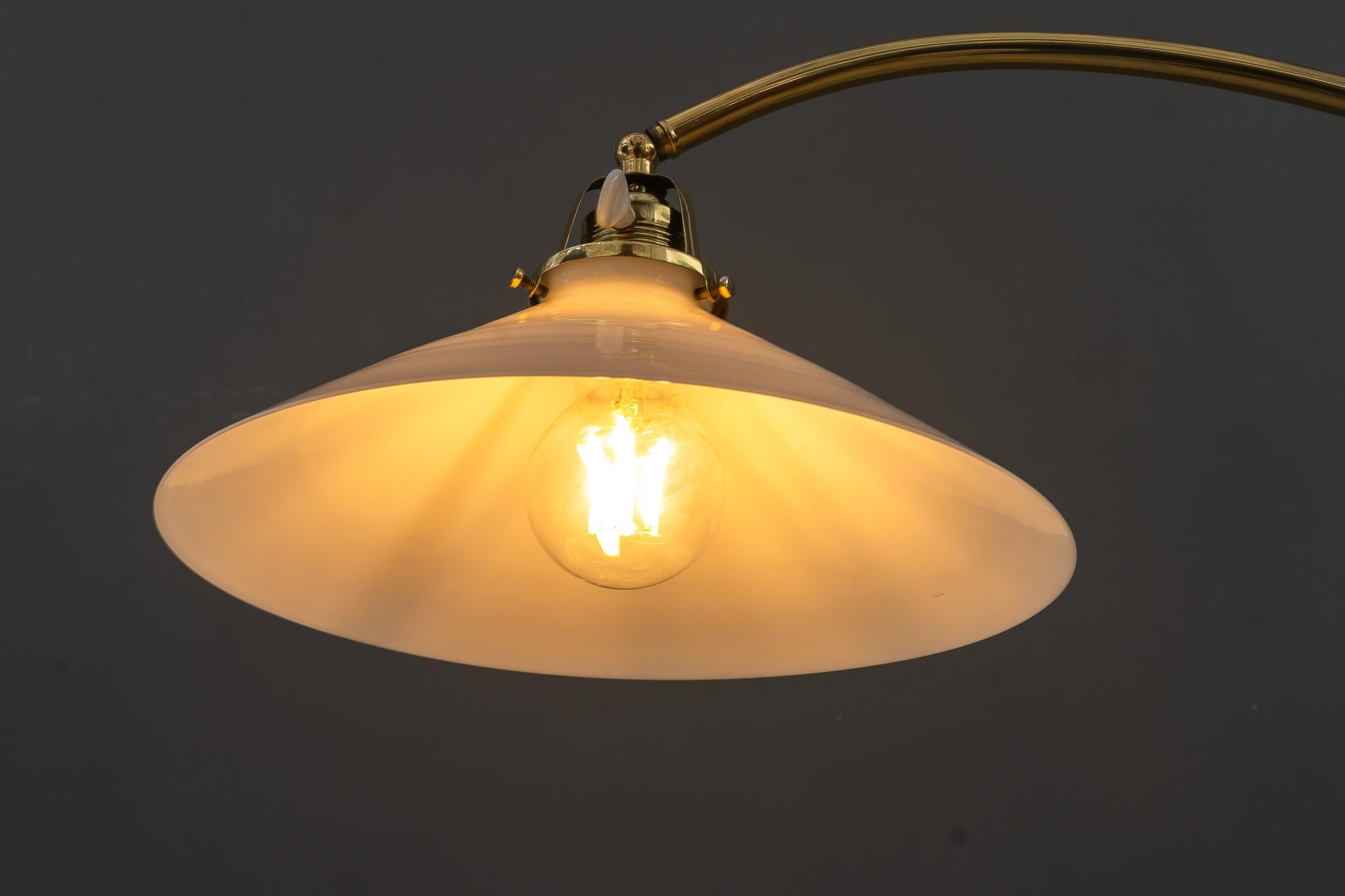 Sviweling and hight Adjustable Art Deco Floor lamp vienna around 1920s For Sale 13