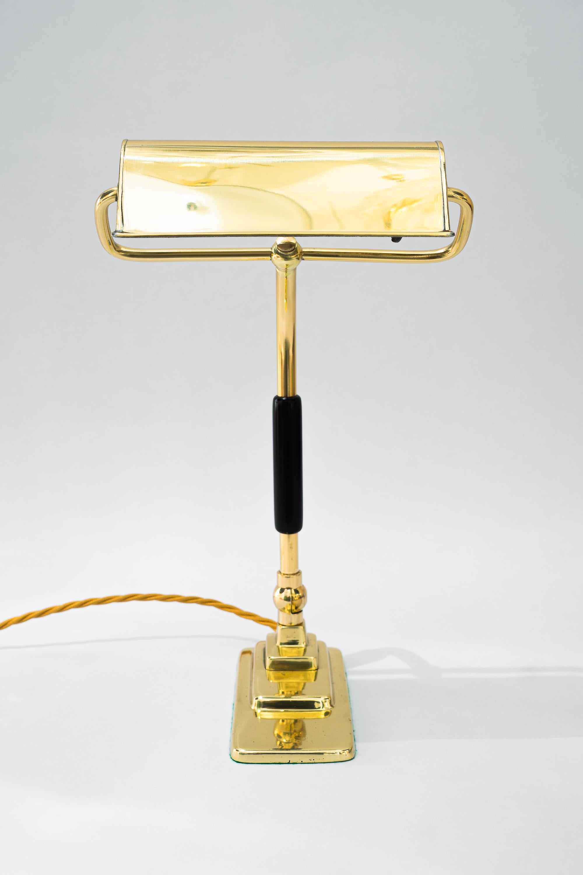 Sviweling Art Deco Tischlampe wien um 1920s im Angebot 2