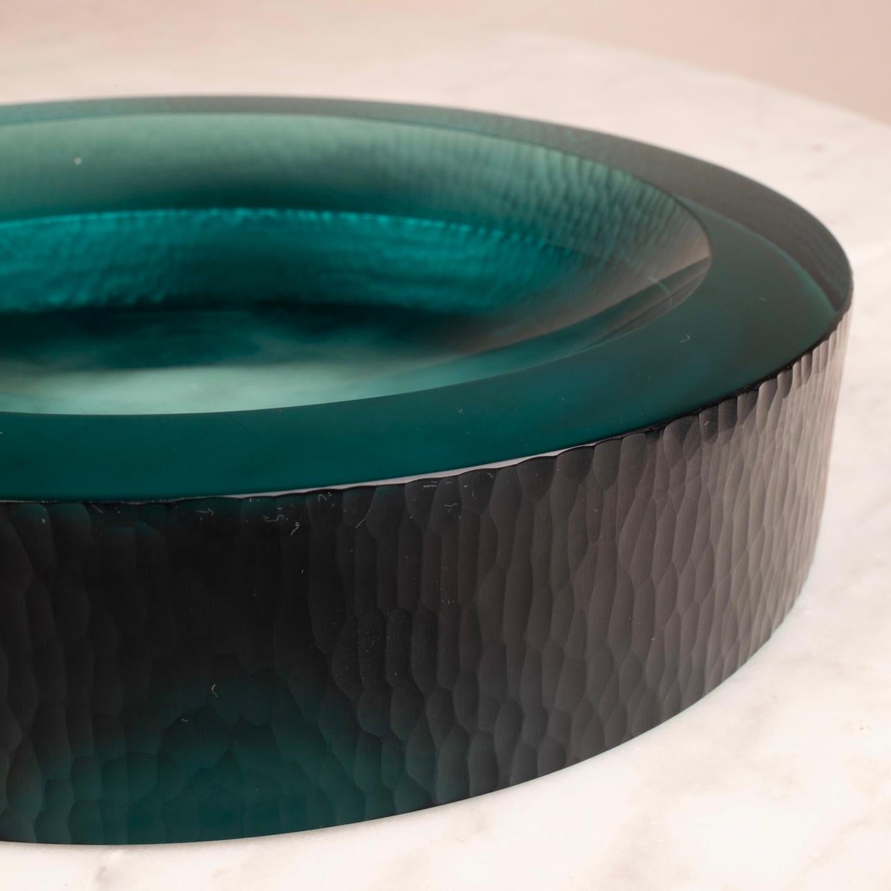 Raro Battuto Murano Glass Catchall o Centro de mesa Italia 1960 Mid-20th Century en venta
