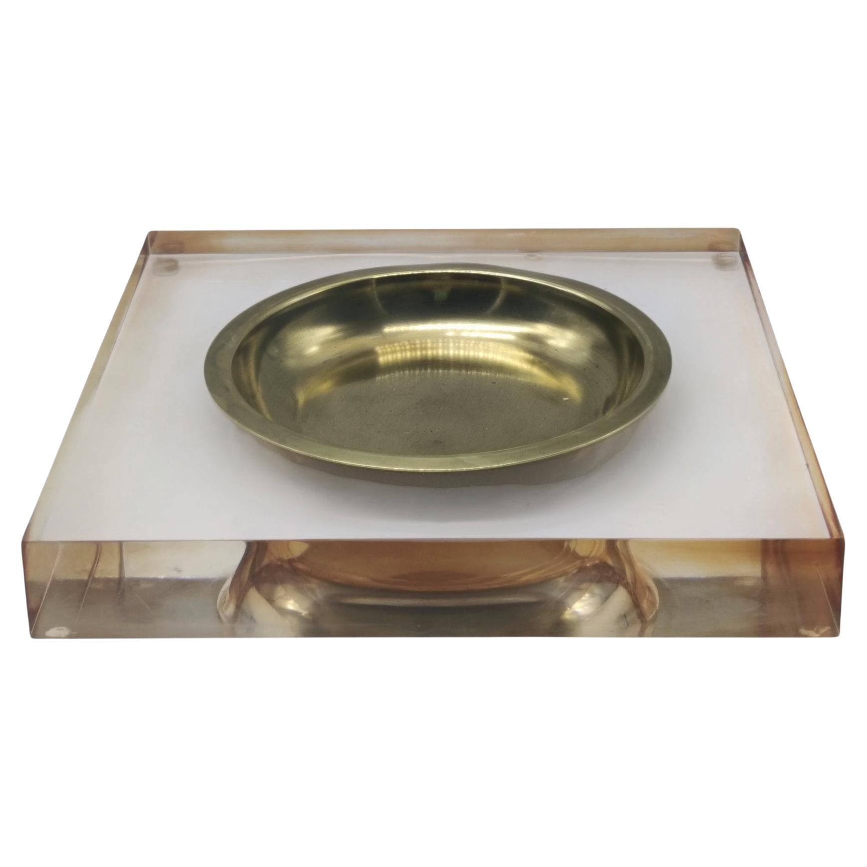 Svuotatasche Quadrato Vetro Acrilico ed Ottone, Italia 1970s For Sale