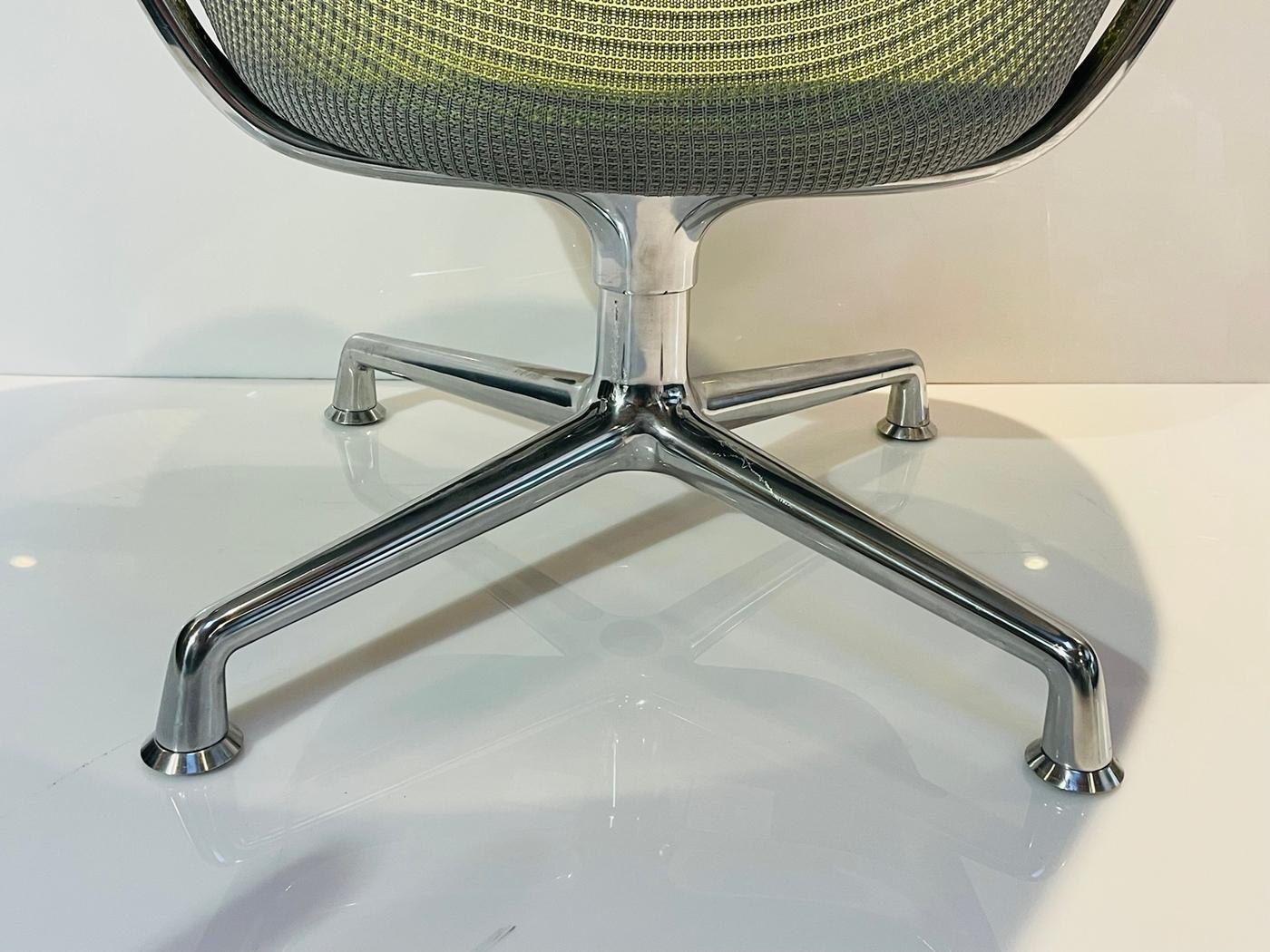 SW_1 Swivel Arm Chair by Coalesse/Steelcase 2