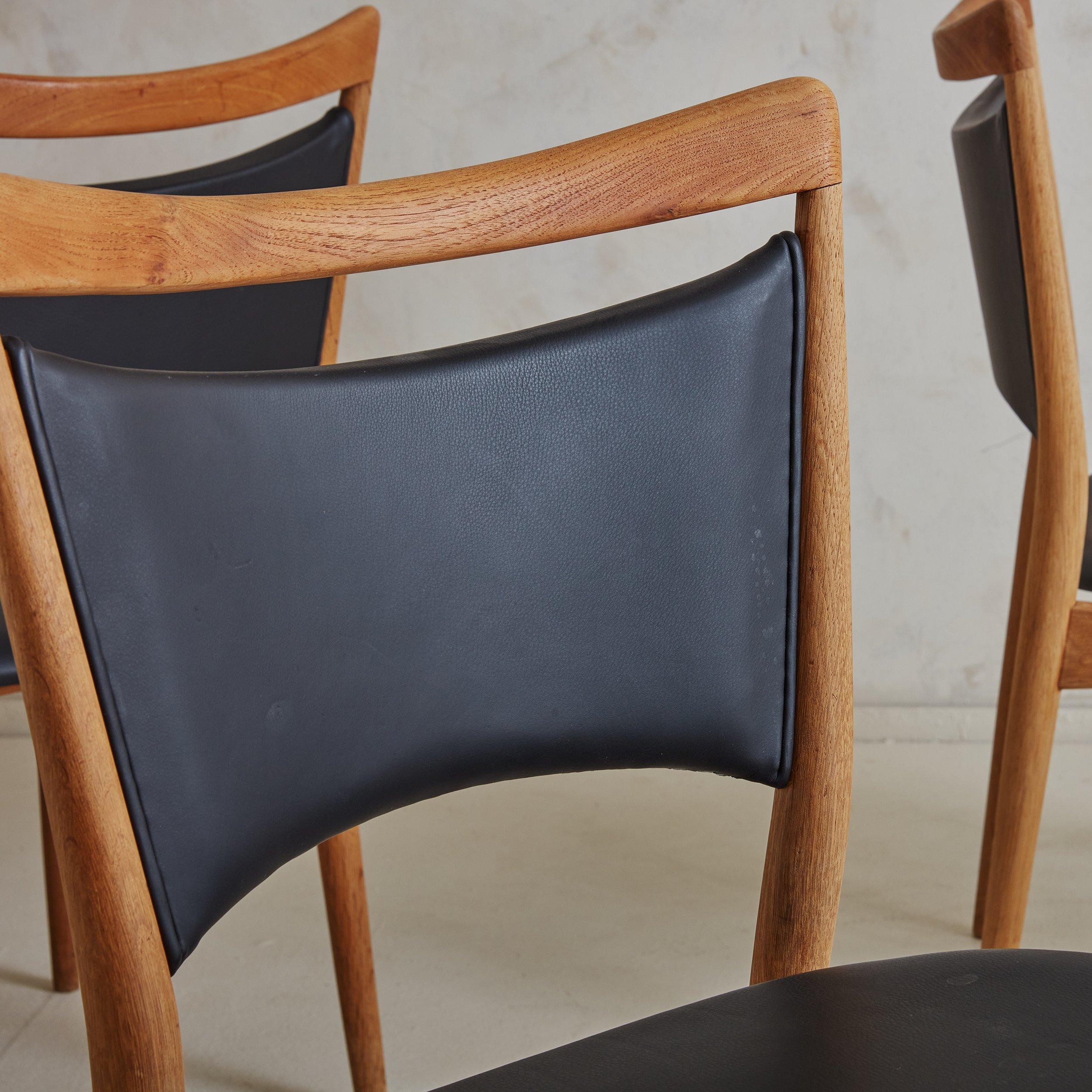 'SW86' Black Vinyl + Oak Dining Chair by Finn Juhl - 3 Available For Sale 9
