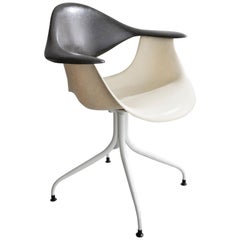 Chaise à pieds bouclés grise et blanche de Georg Nelson & Associates, 1954