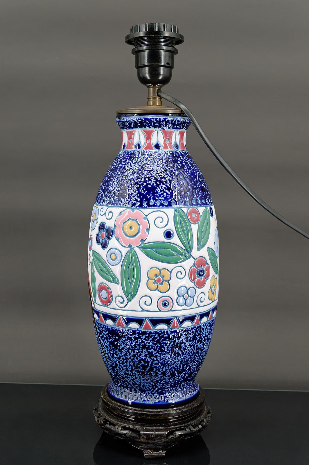 Lampe à hirondelle, Imperial Amphora, Czechoslovakia, Art Deco, Circa 1920 Excellent état - En vente à VÉZELAY, FR