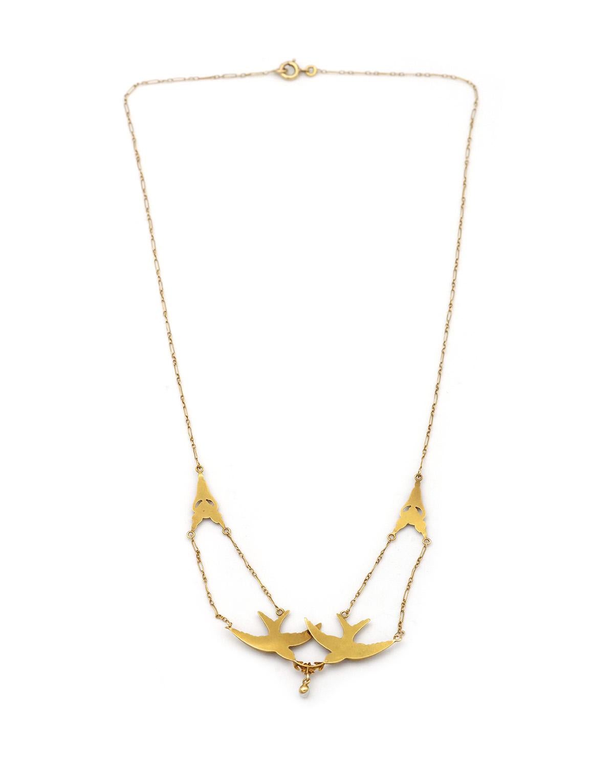 Golondrinas Art Nouveau collar francés de oro de 18 quilates, perlas naturales pájaros drapeados en Bueno estado para la venta en PARIS, FR