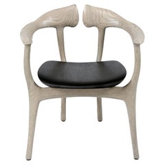 Chaise en forme d'hirondelle