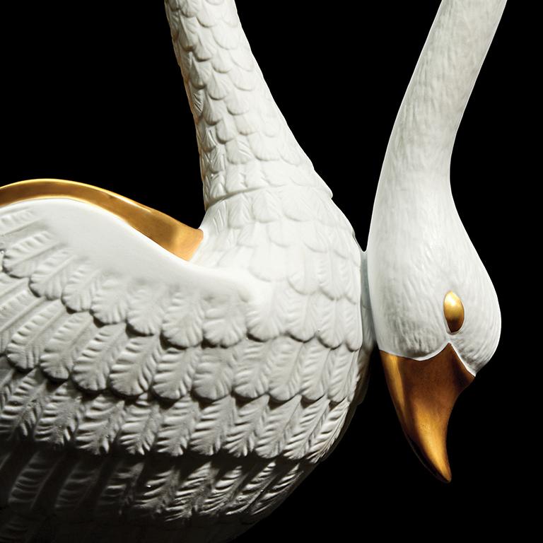 Contemporary Swan Bowl - Large For Sale
