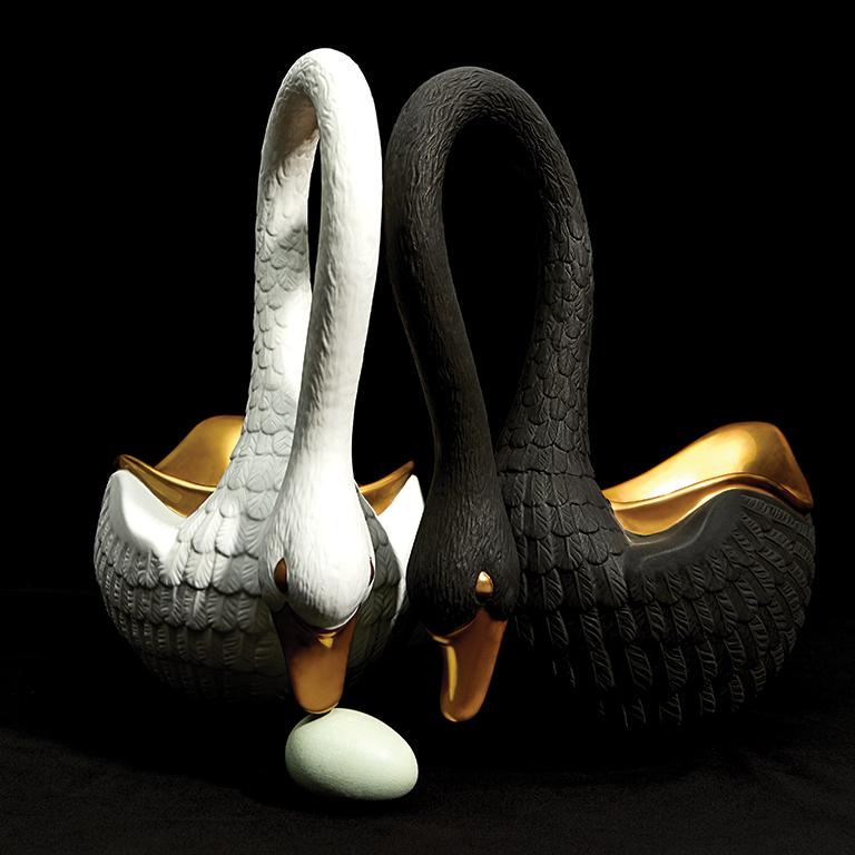 XXIe siècle et contemporain Bol en forme de Swan - Moyen en vente