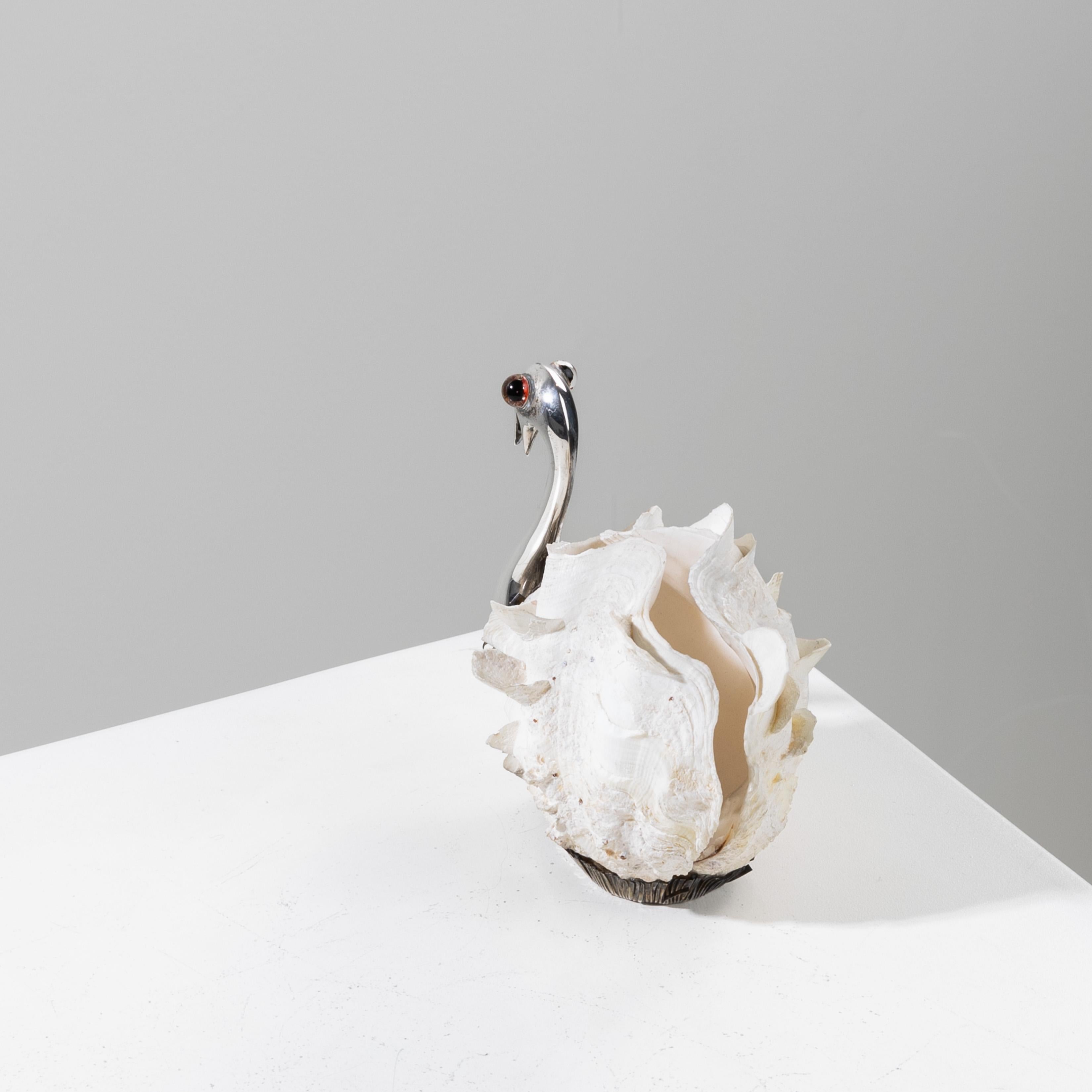 20th Century Swan by Gabriele De Vecchi – Silver sculpture mounted on a shell For Sale