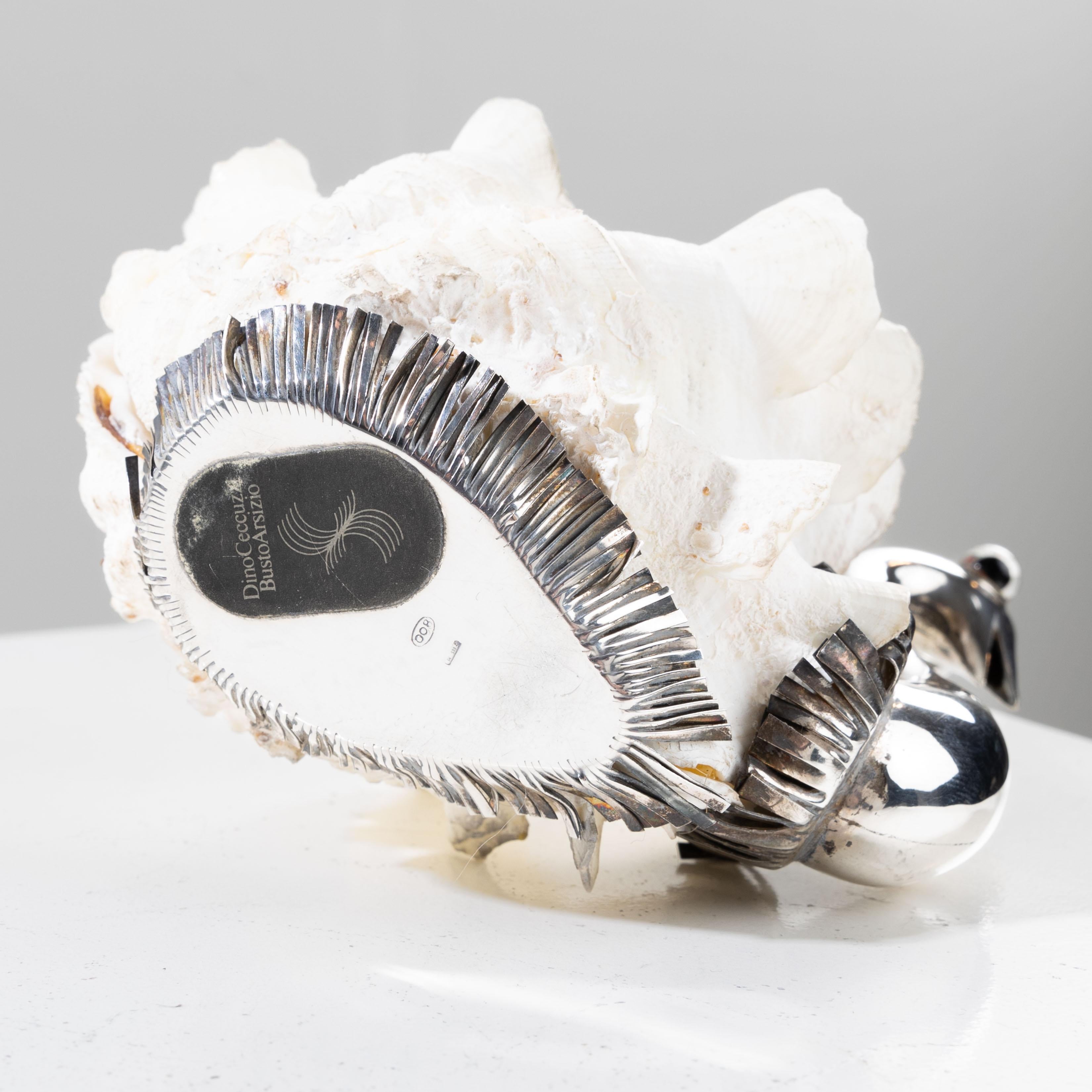 Swan by Gabriele De Vecchi – Silver sculpture mounted on a shell For Sale 2
