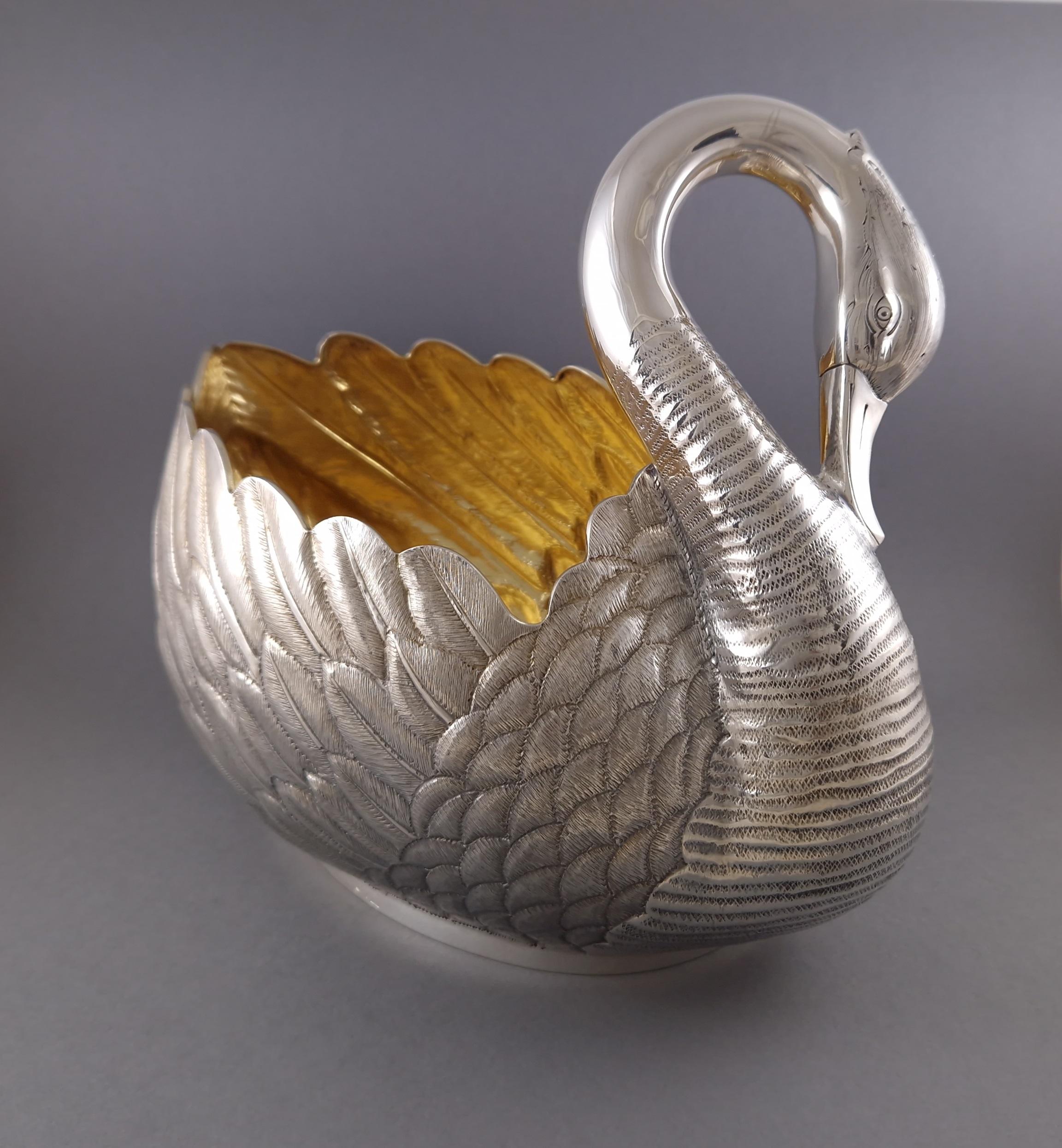 Late 20th Century Swan Centerpiece In Sterling Silver And Gilt For Sale