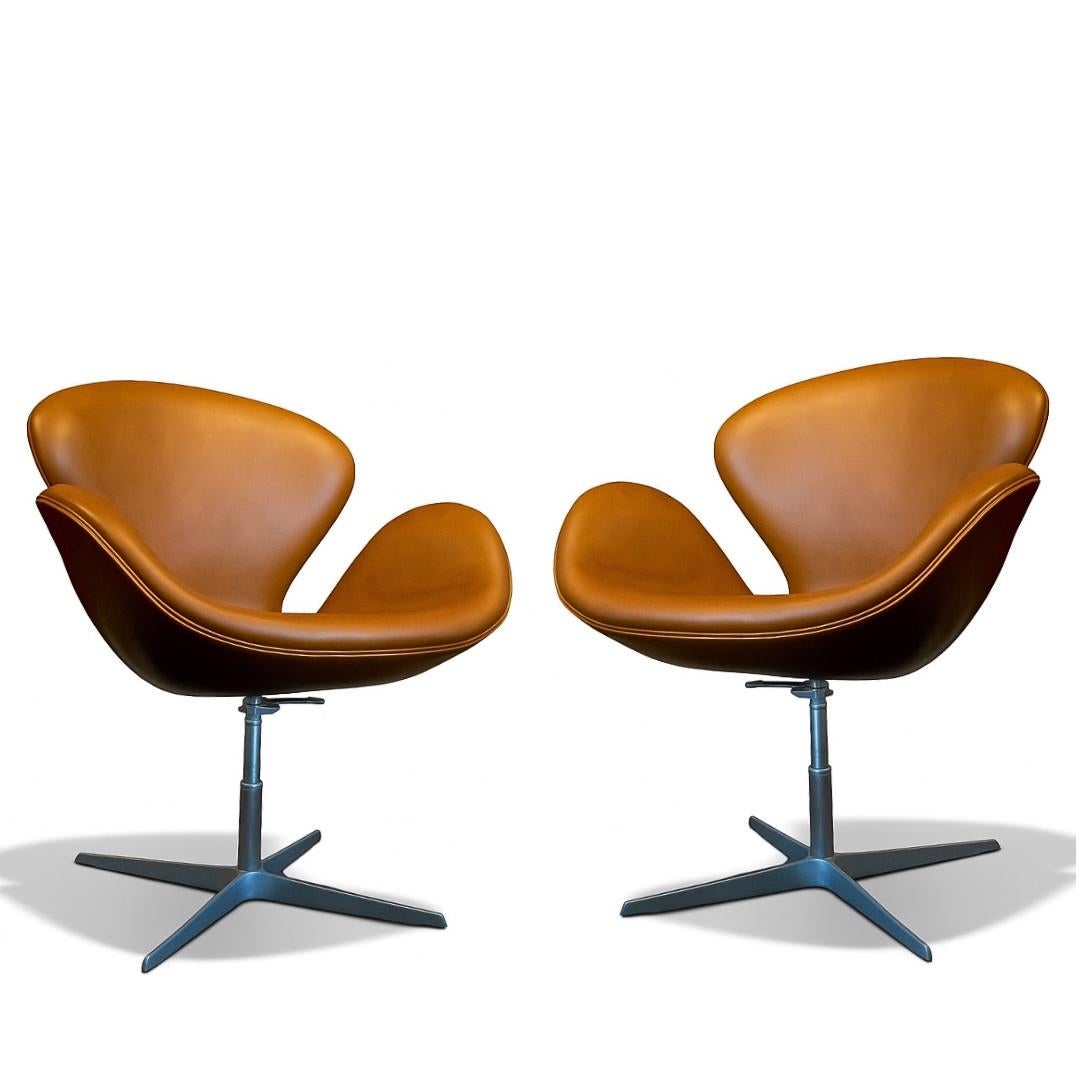 Arne Jacobsen, Arne Jacobsen, Swan Chair 3320, Armchair with Return Swivel Base

The Swan chair, designed by Arne Jacobsen, is crafted in our elegant Hazelnut Aniline leather with a return swivel base (self-adjusts to the same position when you