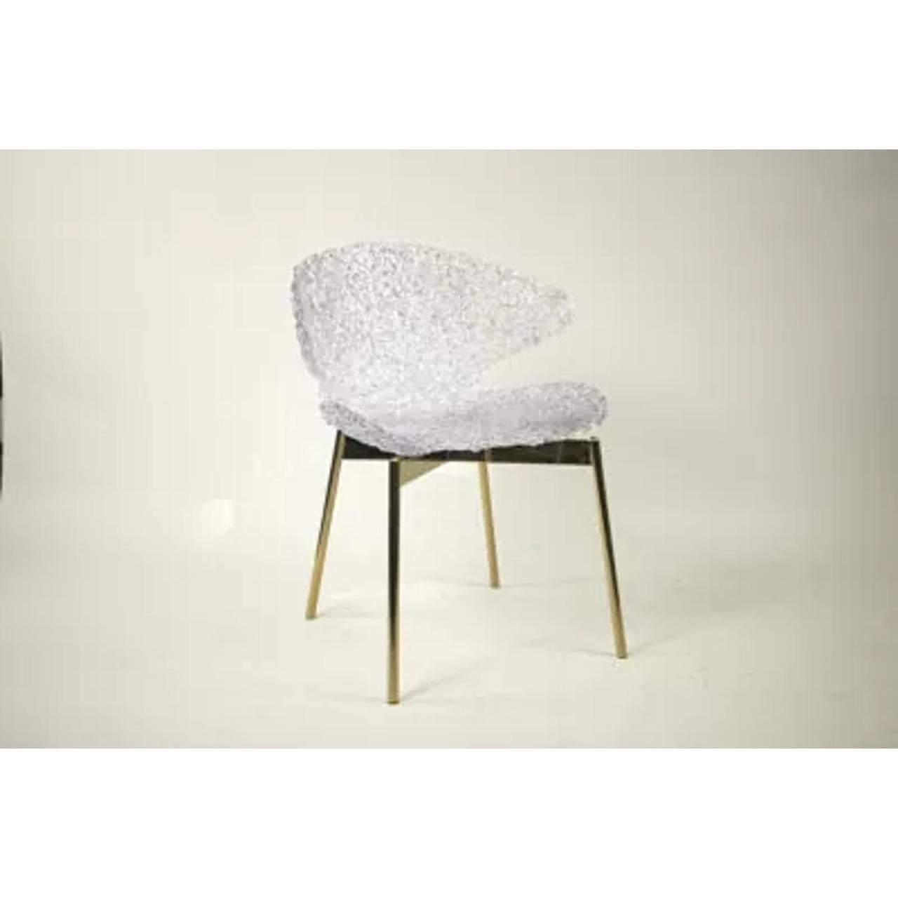 Swan Chair – Black – Iconic Design with Captivating Light Play In New Condition For Sale In Monroe, NY