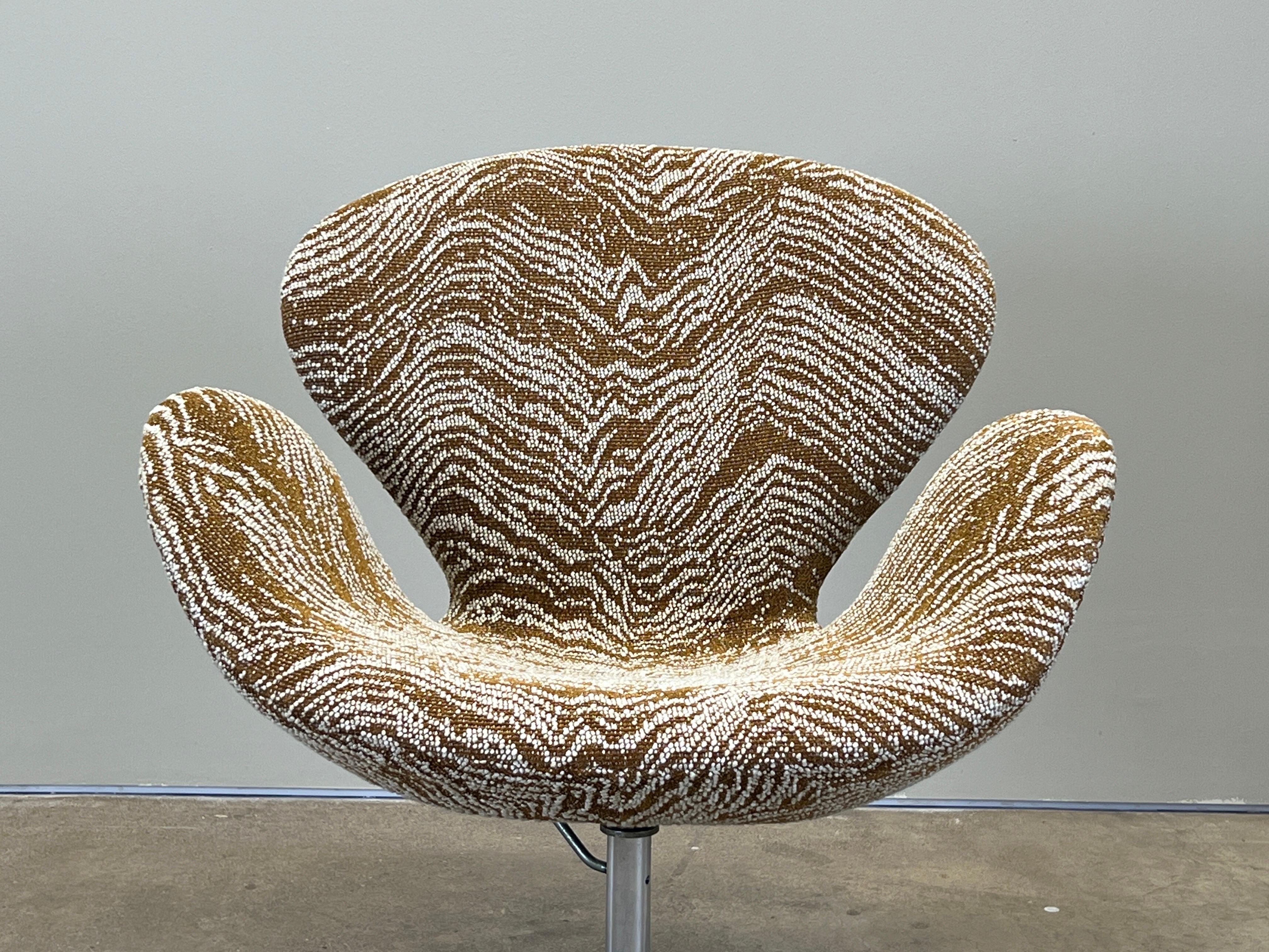 Metà XX secolo Sedia Swan di Arne Jacobsen per Fritz Hansen in vendita
