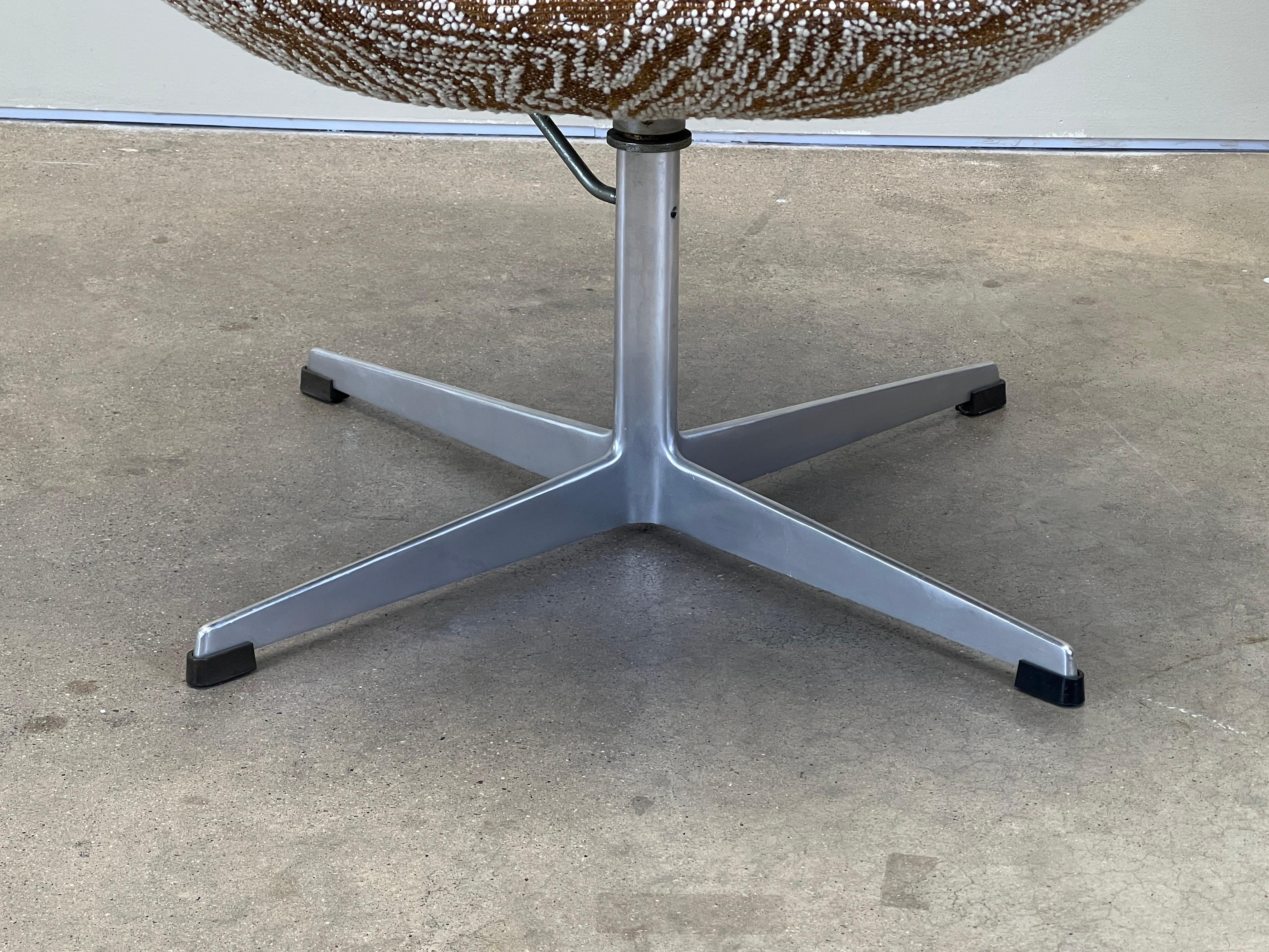 Tessuto Sedia Swan di Arne Jacobsen per Fritz Hansen in vendita