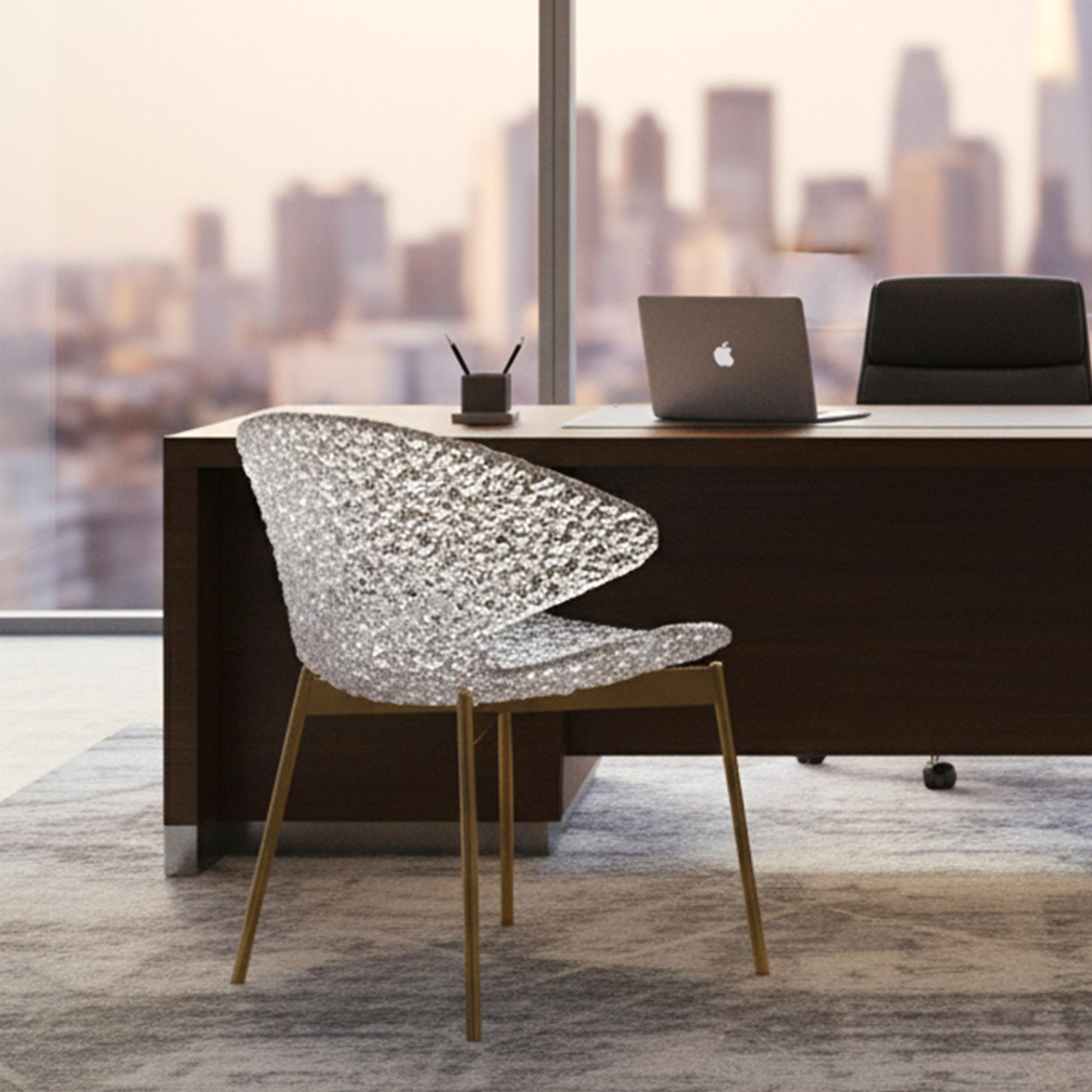Swan Chair - Klar - Ikonisches Design mit fesselndem Lichtspiel im Angebot 1