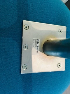 Swan Chair Designed by Arne Jacobsen for Fritz Hansen