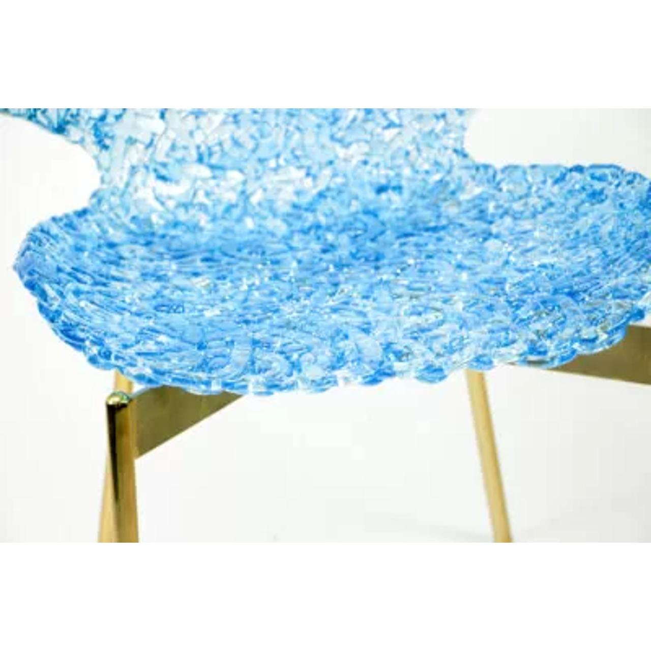 Sedia Swan - Blu ghiaccio - Design iconico con un gioco di luci accattivante In condizioni Nuovo in vendita a Monroe, NY
