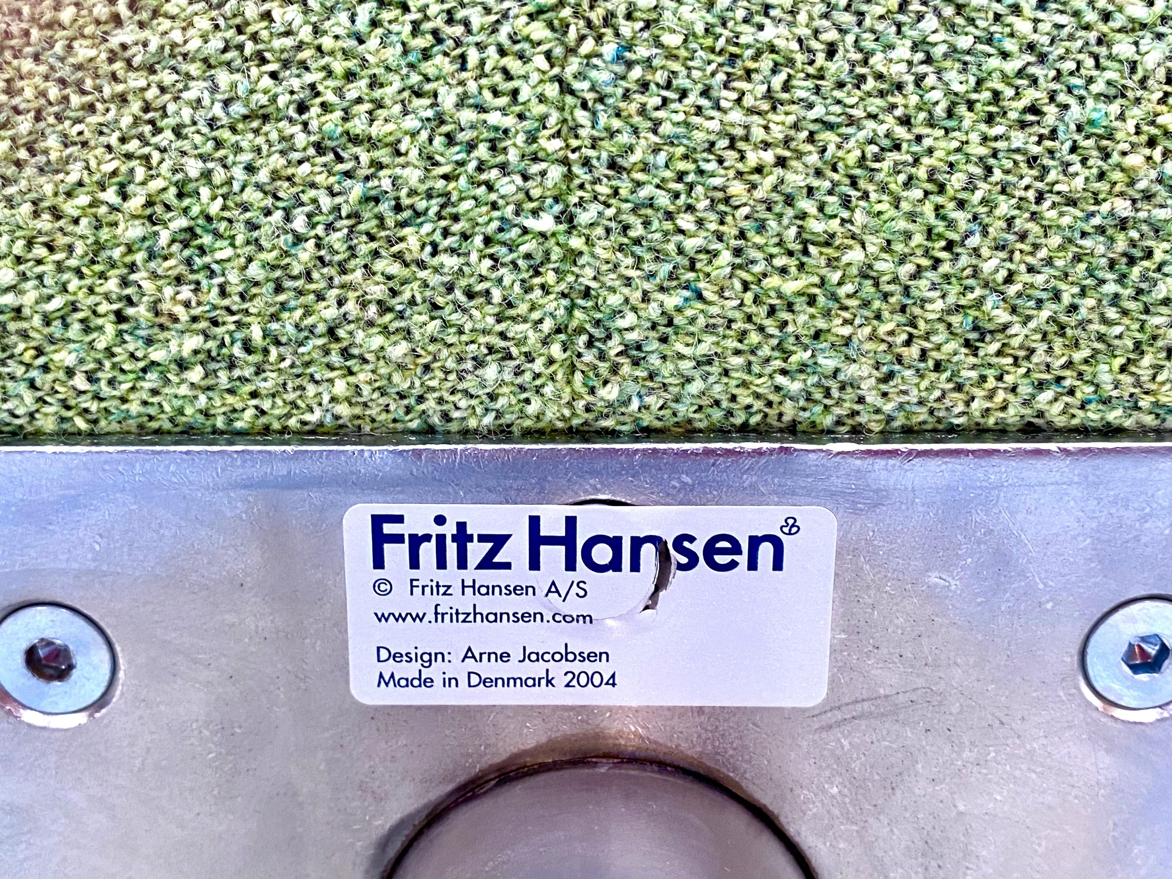 Schwanenstuhl aus grüner Wolle von Arne Jacobsen für Fritz Hansen, 1958. 8