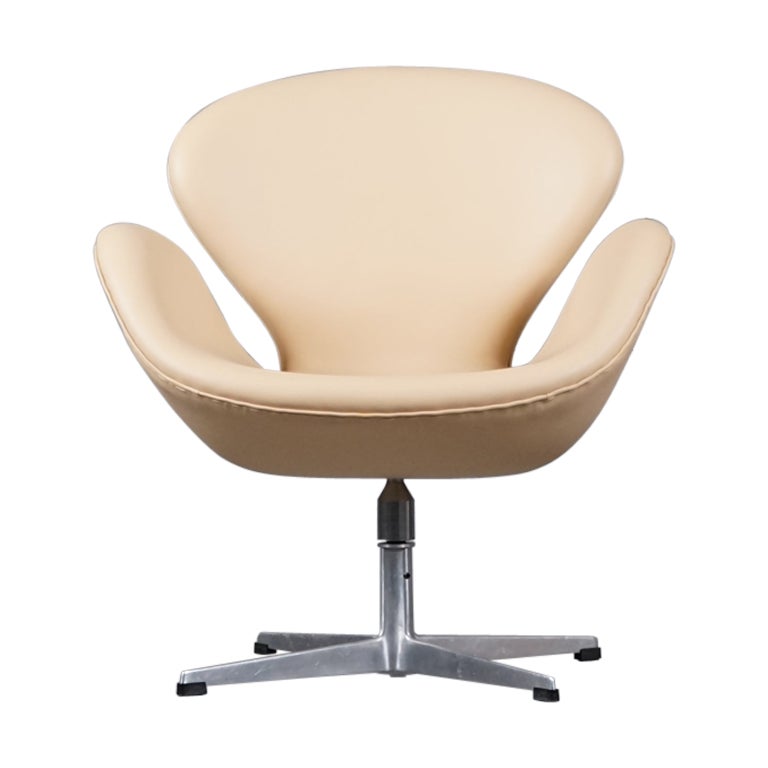 Schwanenstuhl aus Leder Arne Jacobsen für Fritz Hansen, 1960er Jahre