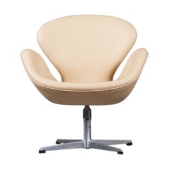 Schwanenstuhl aus Leder Arne Jacobsen für Fritz Hansen, 1960er Jahre