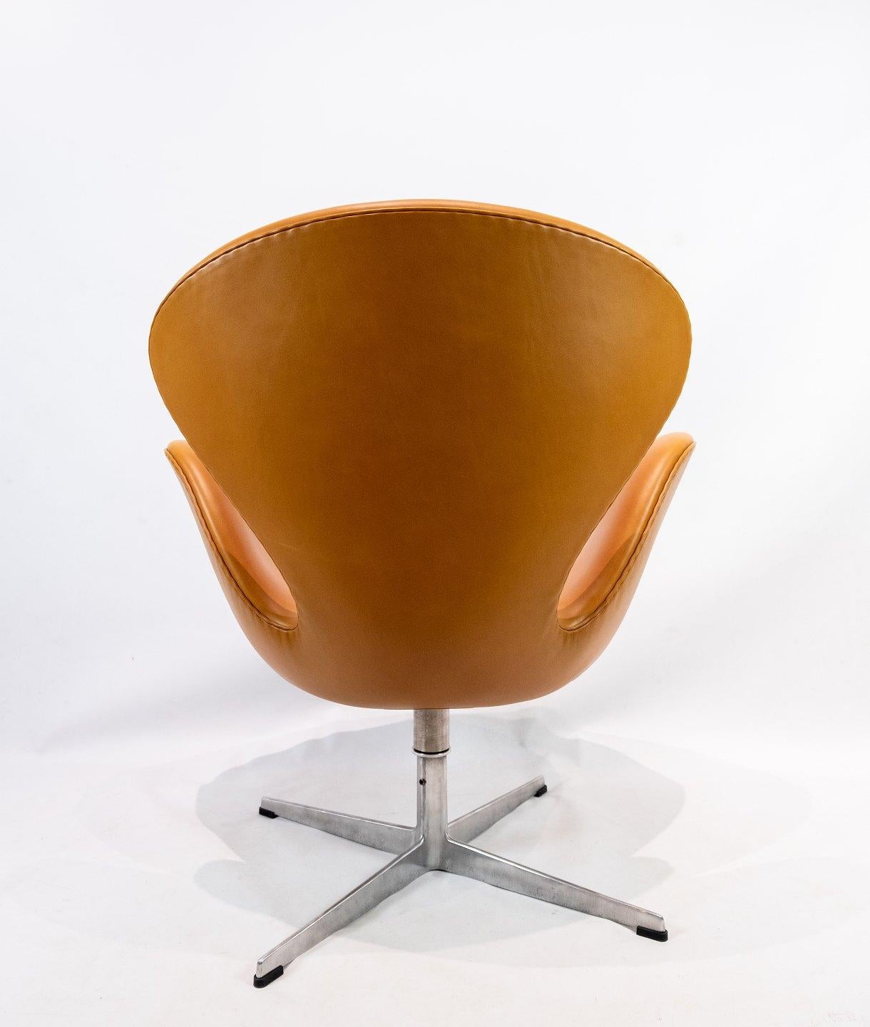 Danish Swan Chair, Model 3320, by Arne Jacobsen and Fritz Hansen