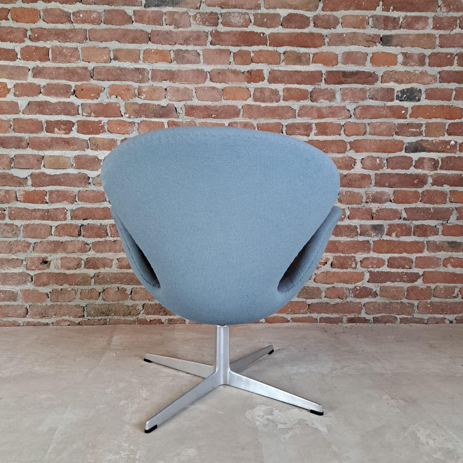 Silla Swan nº 3320, Arne Jacobsen para Fritz Hansen, Dinamarca, 1966 Danés en venta