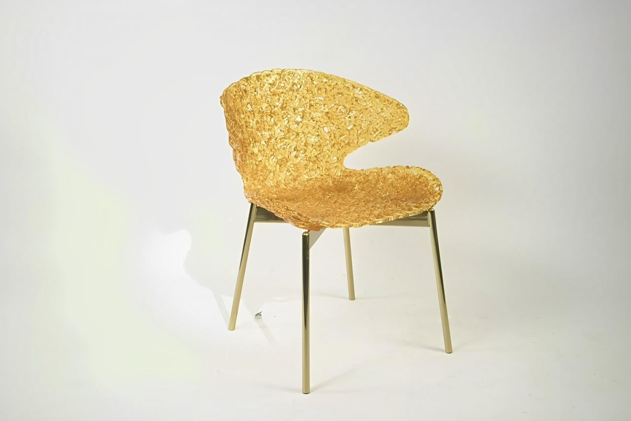 Swan Chair – Pastel Pink – Iconic Design with Captivating Light Play For Sale 2