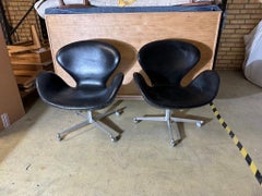 Sedie Swan di Fritz Hansen. Disegnato nel 1958 da Arne Jacobsen