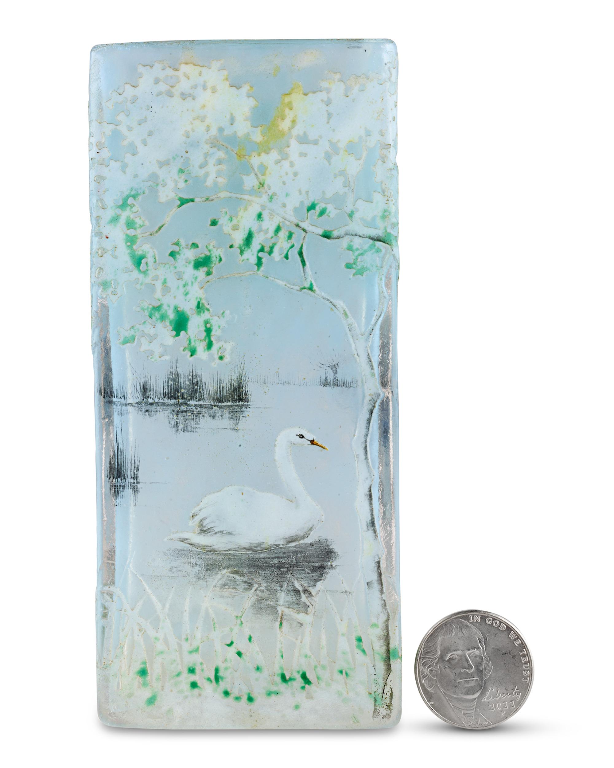 Swan Glass Vase by Daum Nancy In Good Condition For Sale In New Orleans, LA