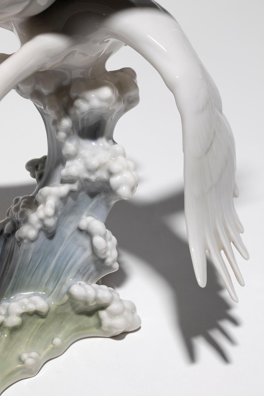 Figurine en porcelaine « SWAN GROUP » de Hans Achtziger pour Hutschenreuther   en vente 3