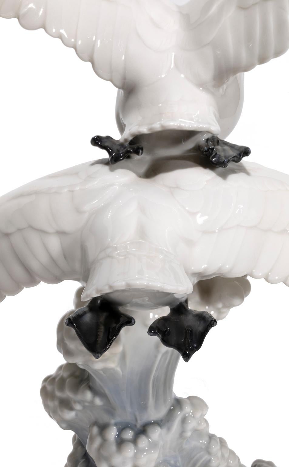 Figurine en porcelaine « SWAN GROUP » de Hans Achtziger pour Hutschenreuther   en vente 2