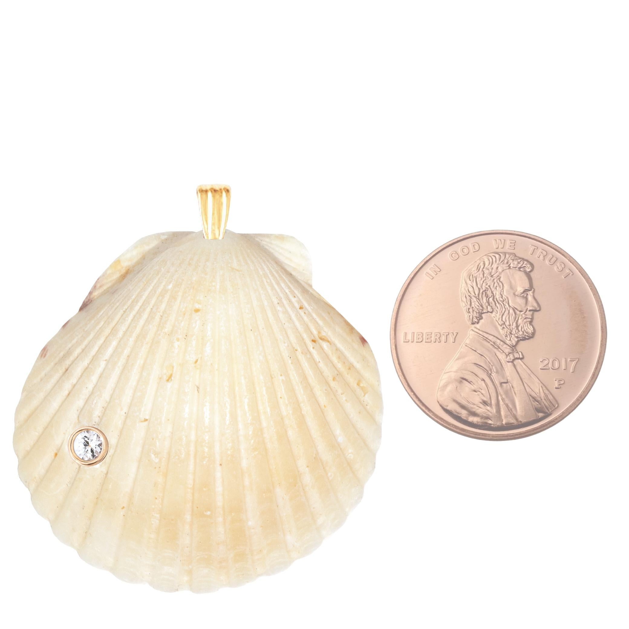 Schwan Natural Shell Anhänger mit 14k Gold und natürlichen weißen Saphir Edelstein im Zustand „Neu“ im Angebot in Miami, FL