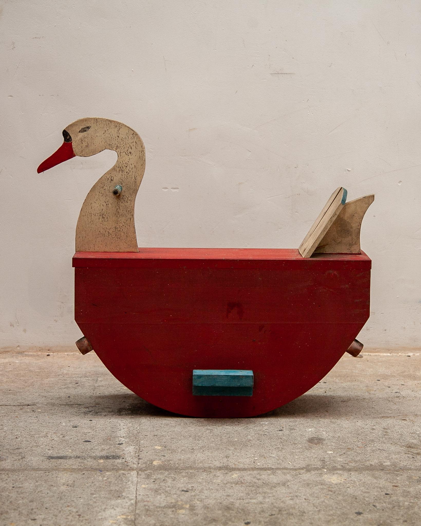 Swan Rocking Toy for Children, France, 1950s In Good Condition In Antwerp, BE