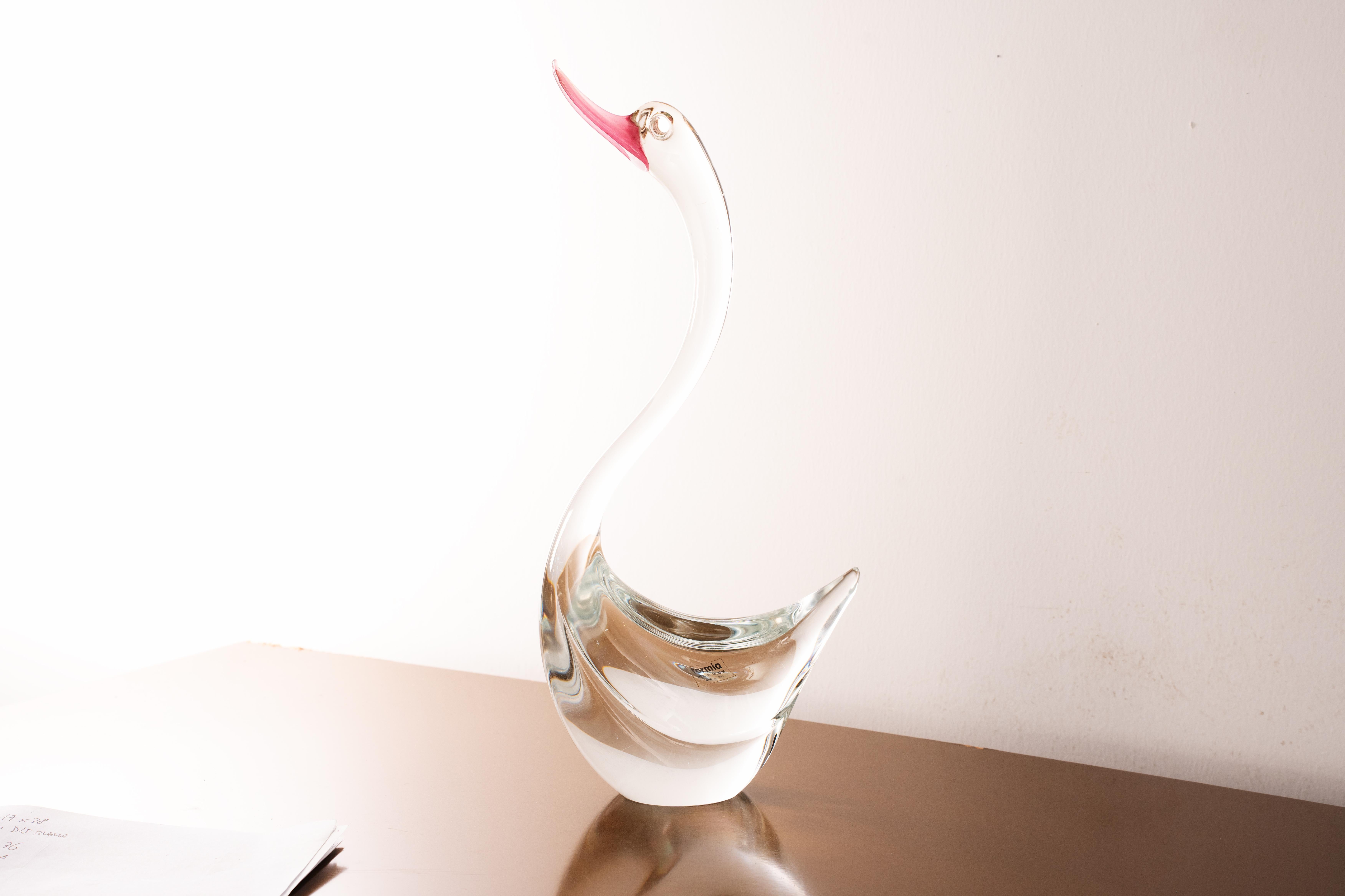 Vetro di Murano Scultura di cigno in vetro di Murano con dettagli rosa, vintage Italia in stock in vendita