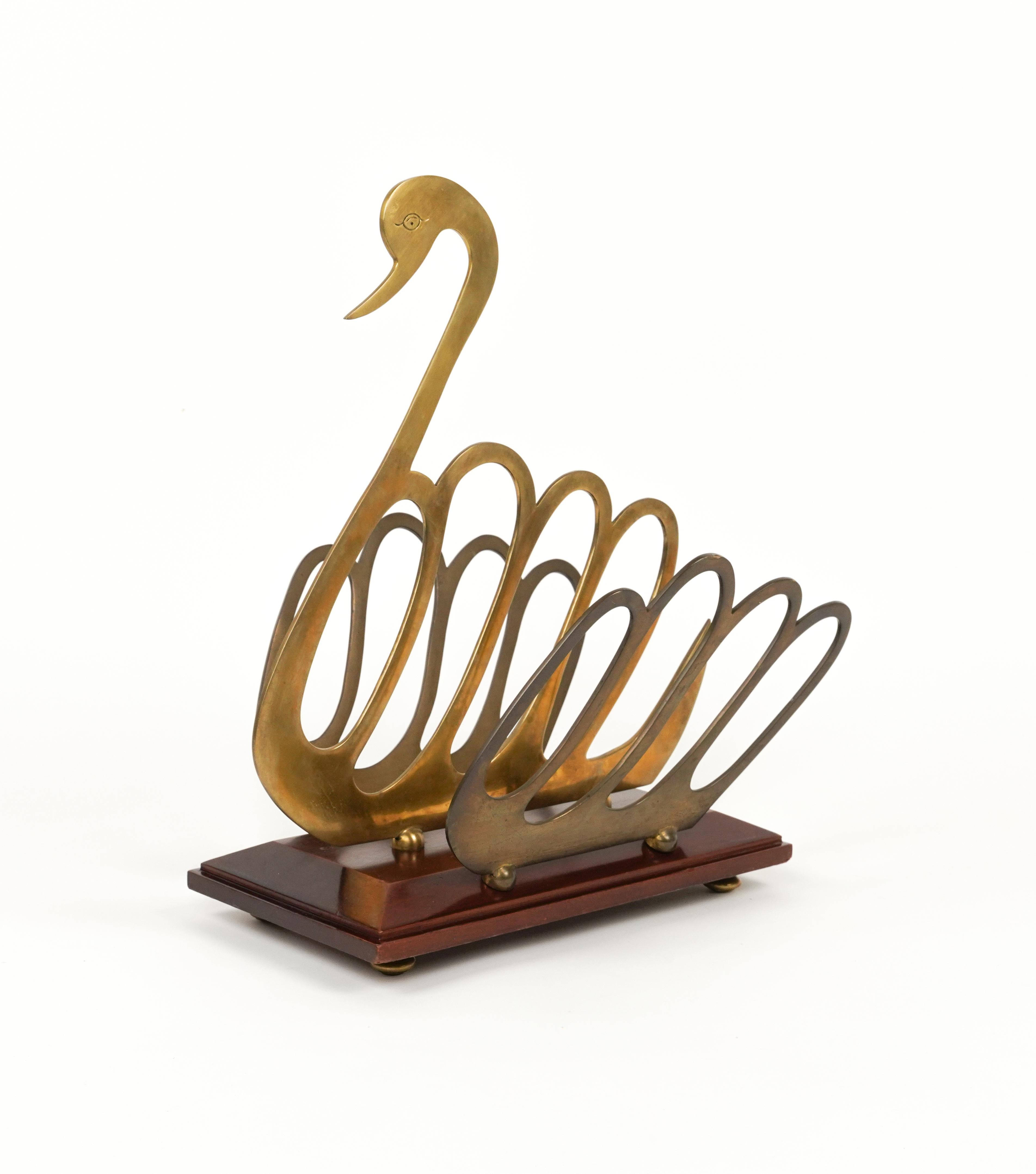 Swan Shaped Magazine Rack in Wood and Brass Maison Jansen Style, Italy 1970s For Sale 2