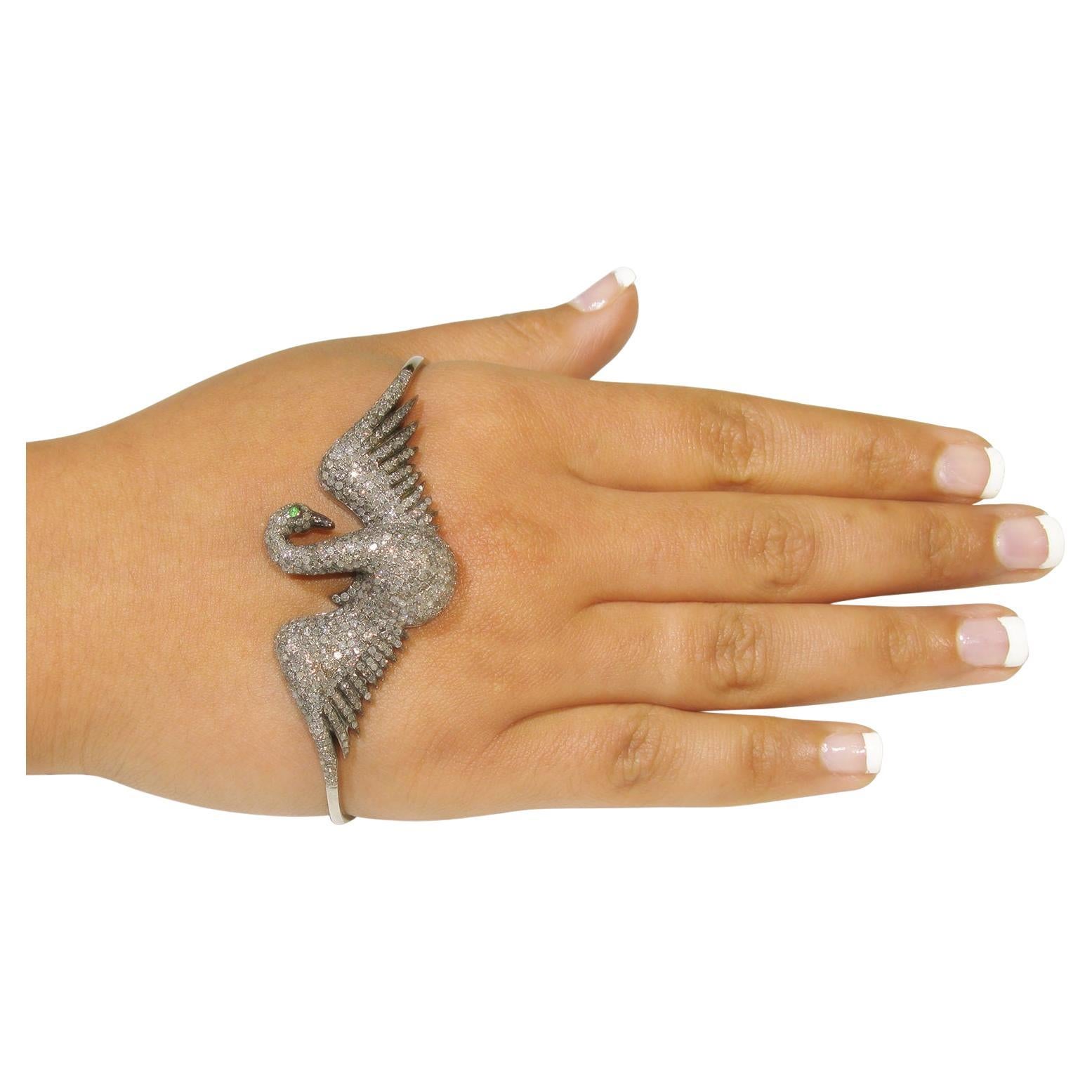 Swan Shaped Palm Armband mit Pave Diamanten & Tsavorit in 18k Gold & Silber im Angebot