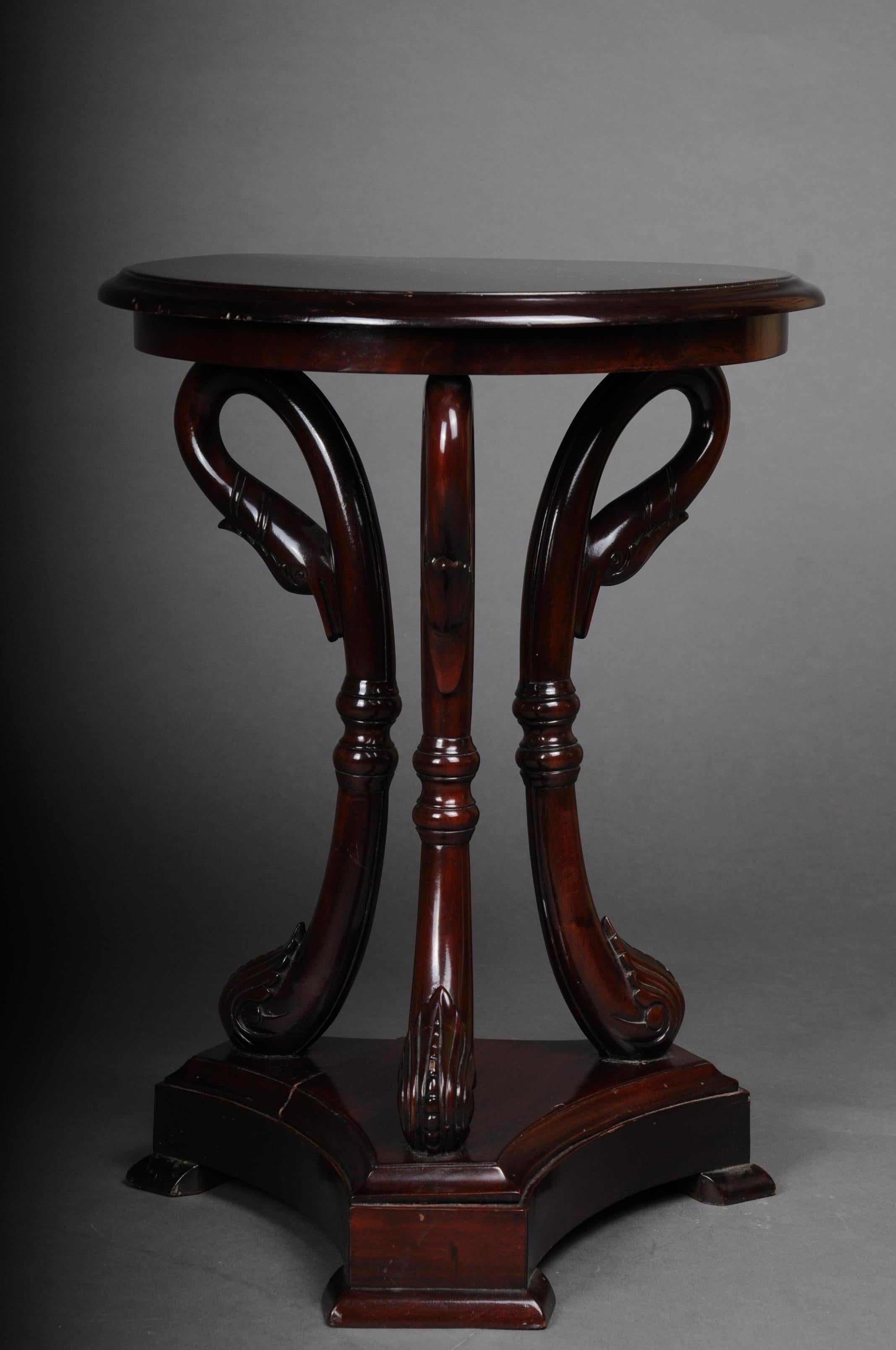 Swan Side Table, Mahogany, 20th Century In Good Condition For Sale In Berlin, DE