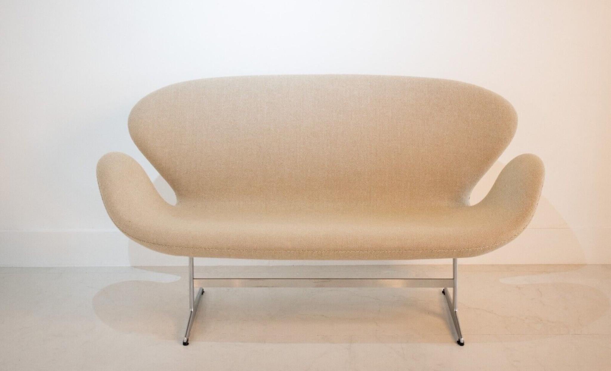 Sofá Swan de Arne Jacobsen para Fritz Hansen Siglo XXI y contemporáneo en venta
