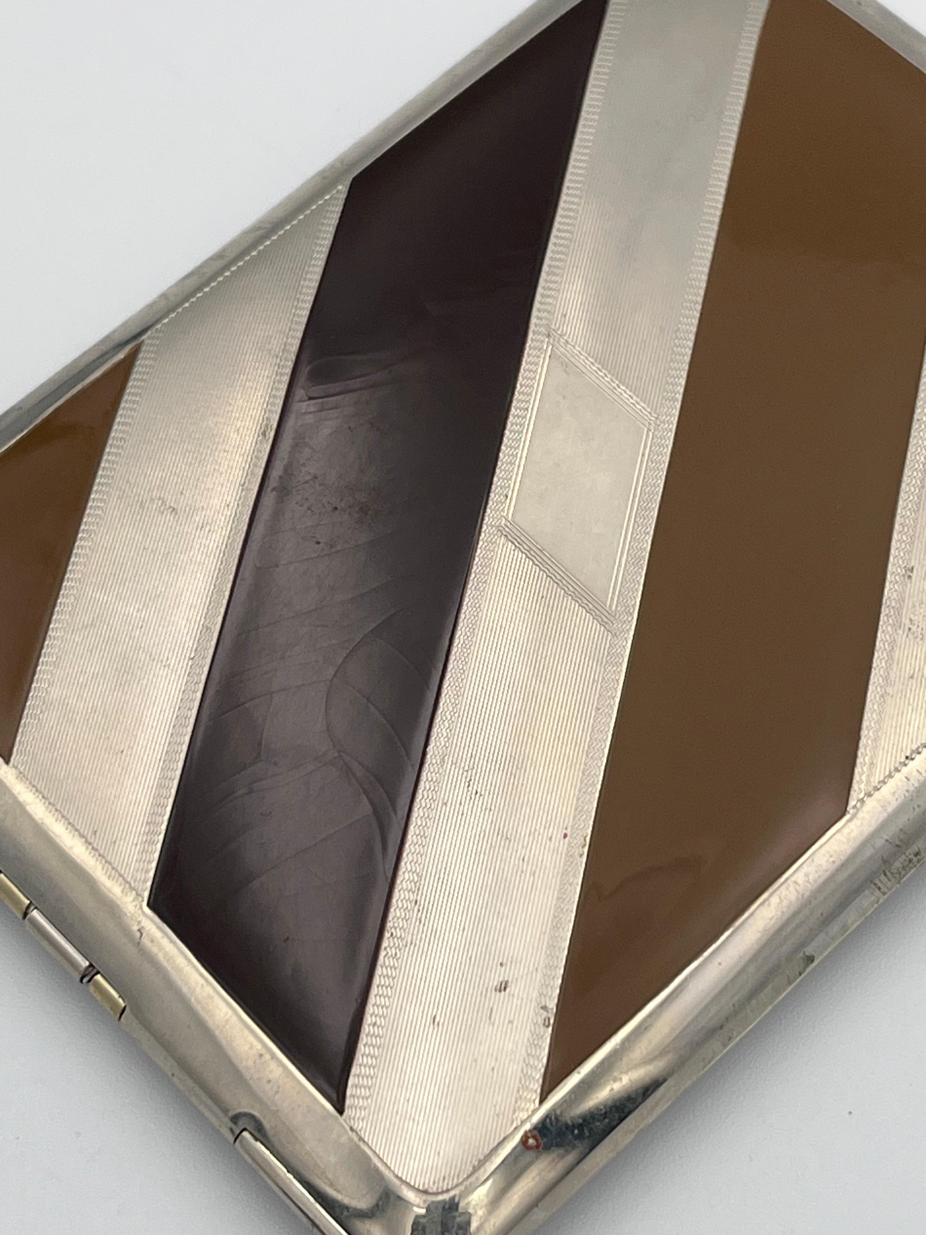 Art déco somptueux des années 1930  Marathon Chocolate & Carmel Brown Enamel Cigarette Case en vente 4