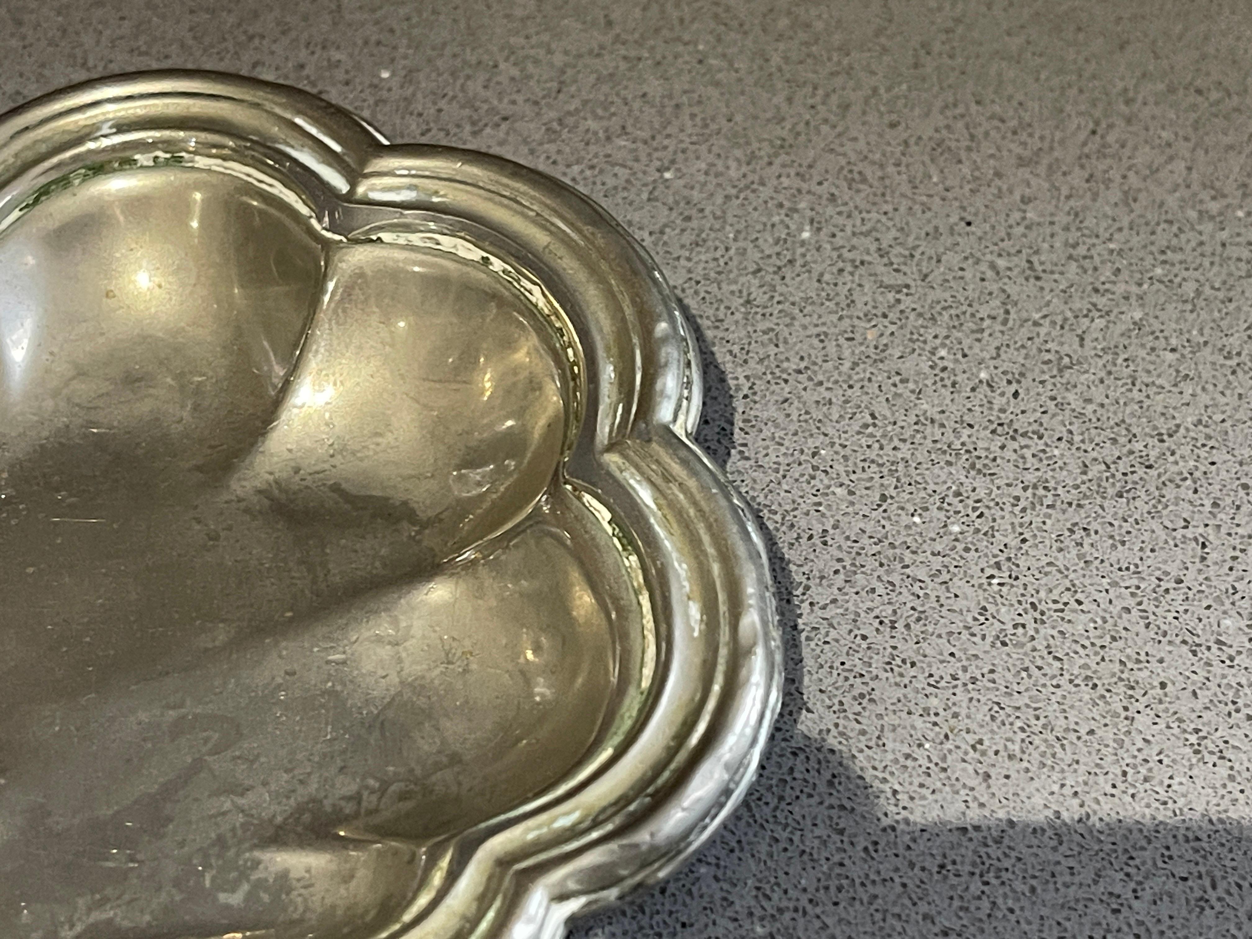 Swann Silver Salzstreuer Ein Paar antike Salz- und Pfefferstreuer Swann Wings Tablett im Zustand „Hervorragend“ im Angebot in Hampshire, GB